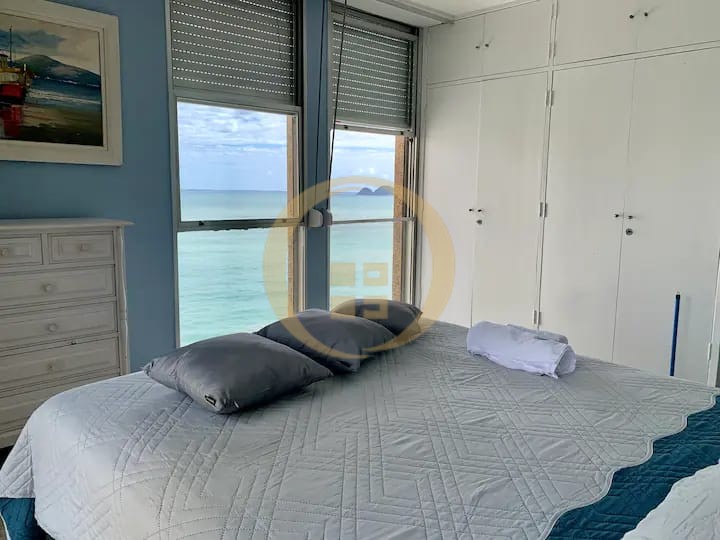 Apartamento Frente ao Mar nas Pitangueiras, Guarujá - SP