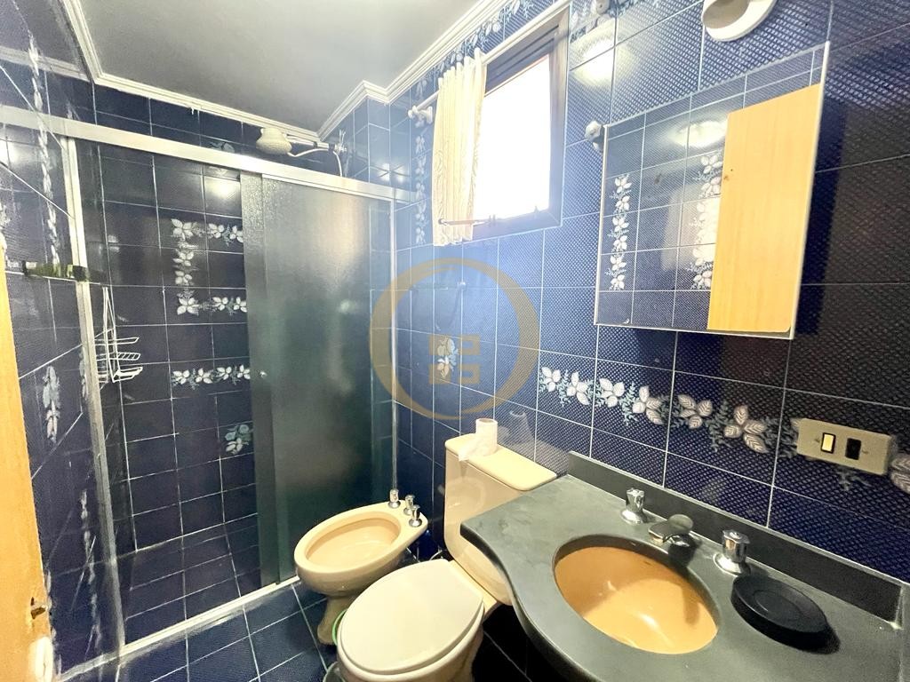 Apartamento na Praia da Enseada, Guarujá - SP