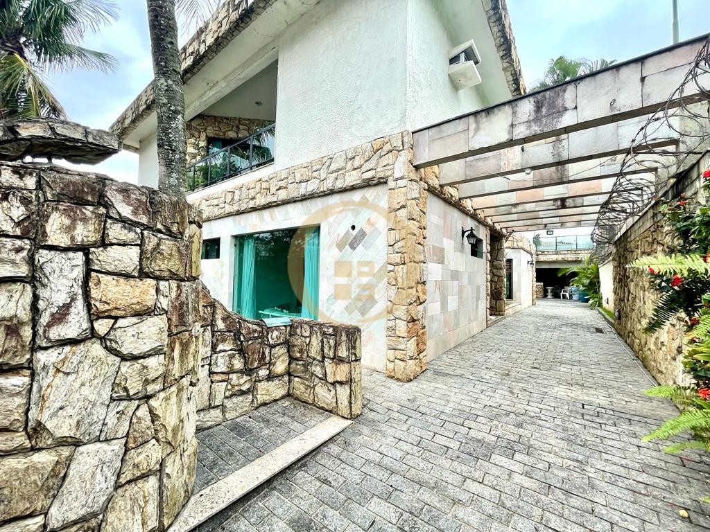 Casa em alvenaria GUARUJÁ - SP