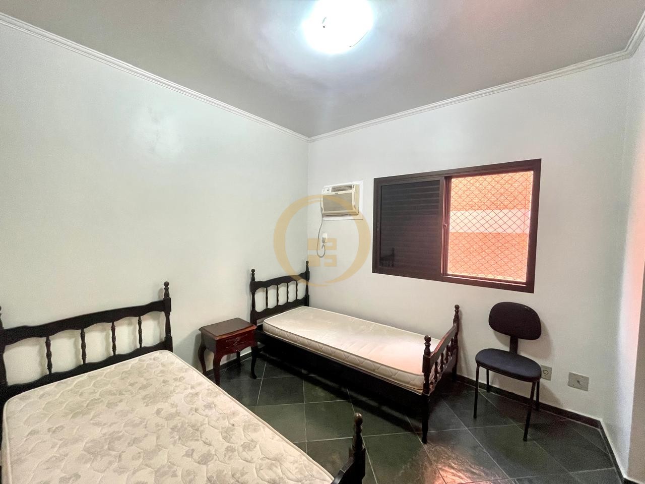 Apartamento na Praia da Enseada, Guarujá - SP