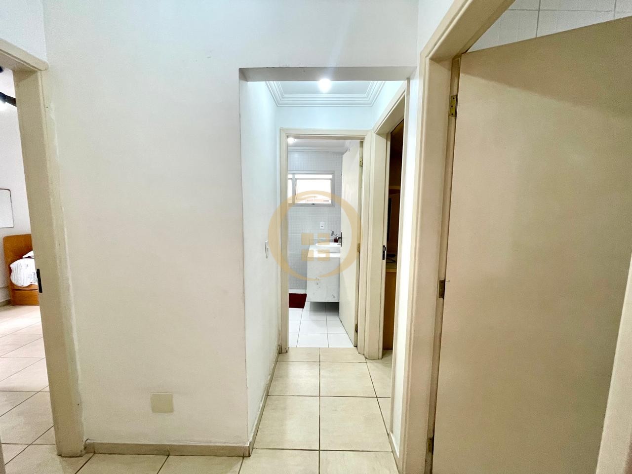 Apartamento na Praia das Pitangueiras, Guarujá - SP