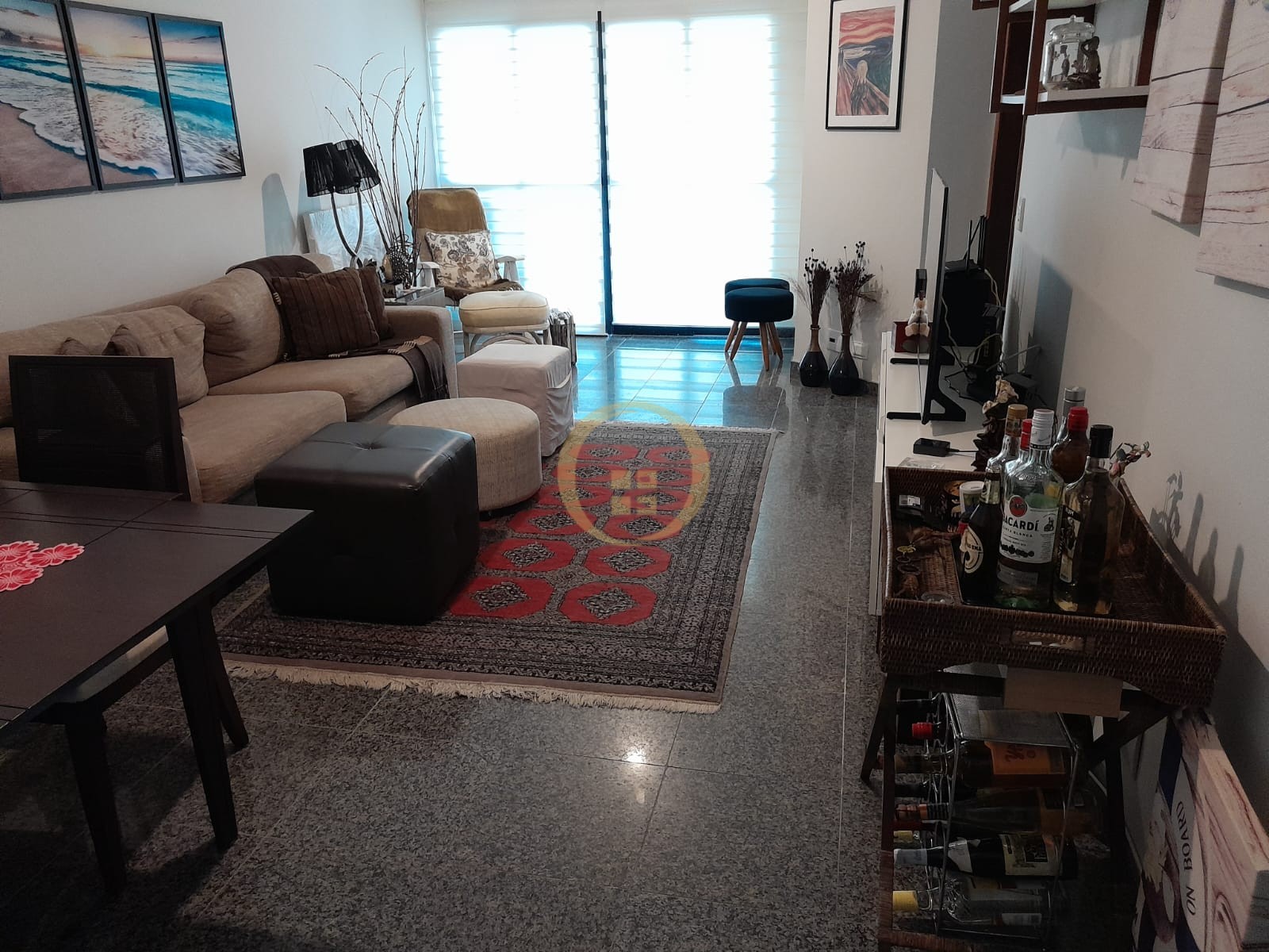 Apartamento na Praia da Enseada, Guarujá - SP