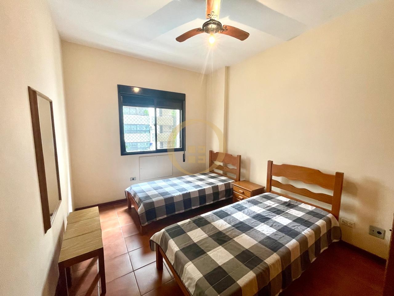 Apartamento na Praia das Pitangueiras, Guarujá - SP