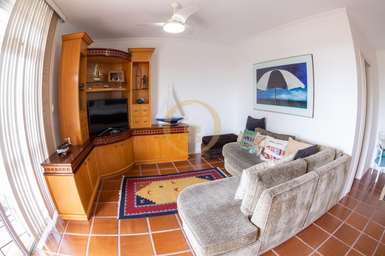 Apartamento na Praia da Enseada, Guarujá - SP