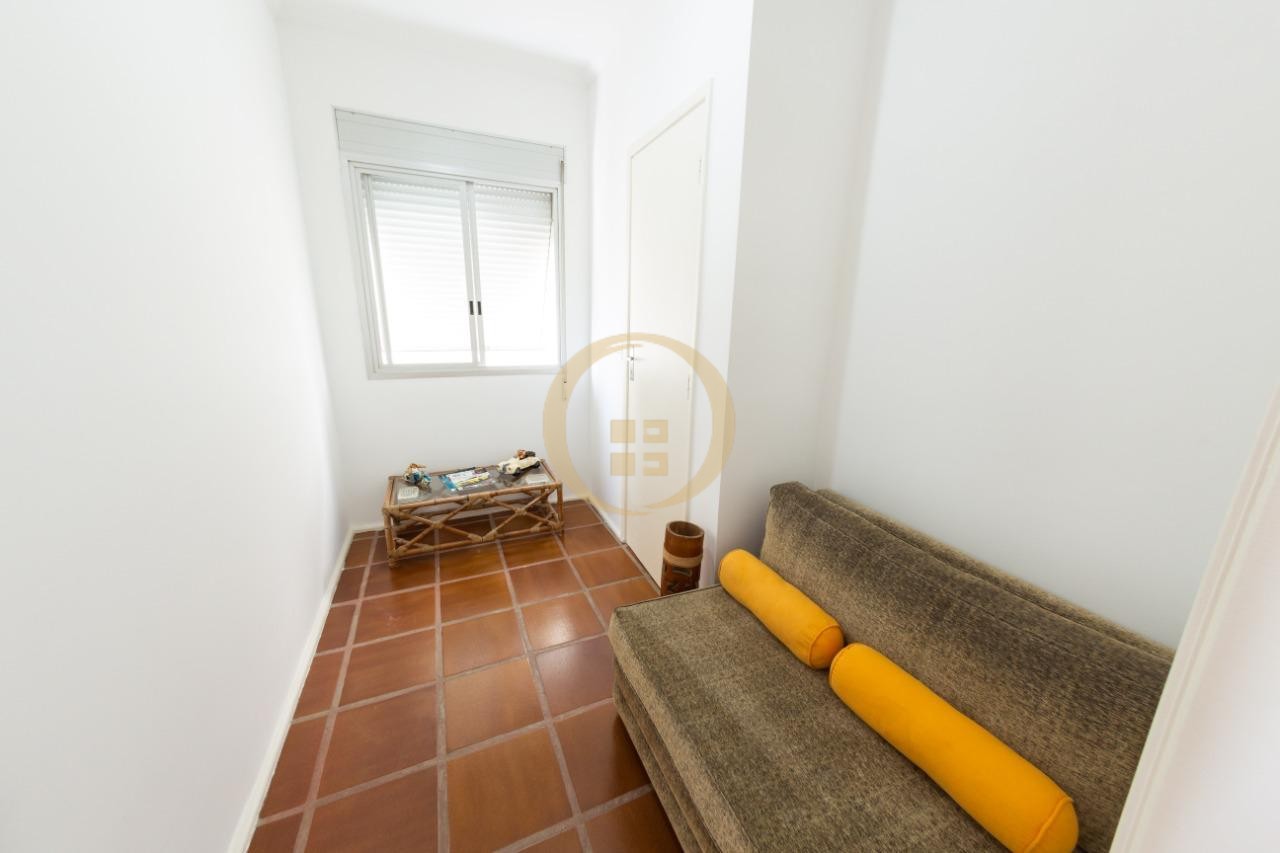 Apartamento na Praia da Enseada, Guarujá - SP