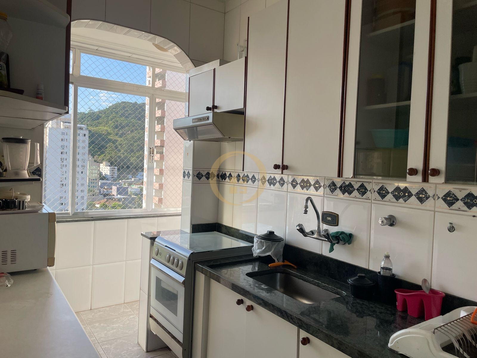Apartamento na Praia das Pitangueiras, Guarujá - SP