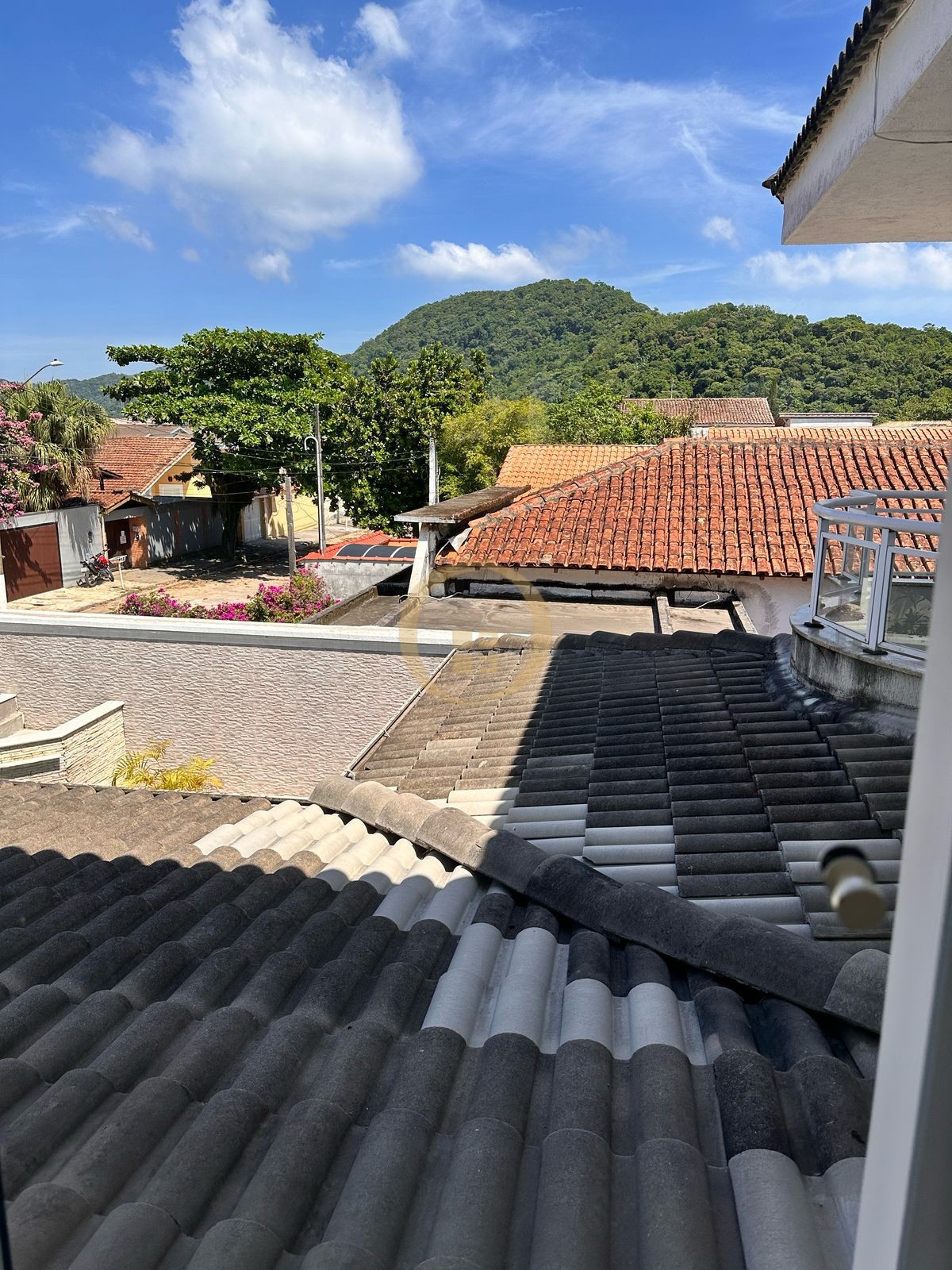 Casa à Venda Praia do Tombo - GUARUJÁ - SP