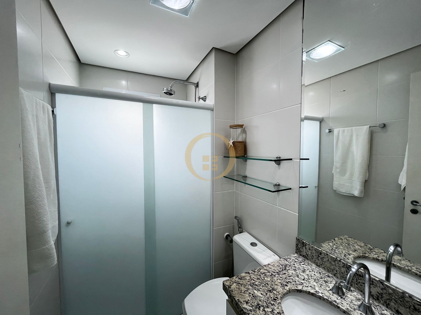 Apartamento Frente ao Mar, Praia da Enseada - GUARUJÁ - SP