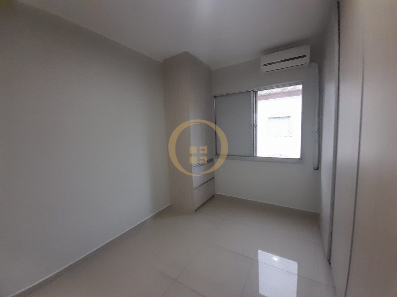 Apartamento na Praia da Enseada, Guarujá - SP