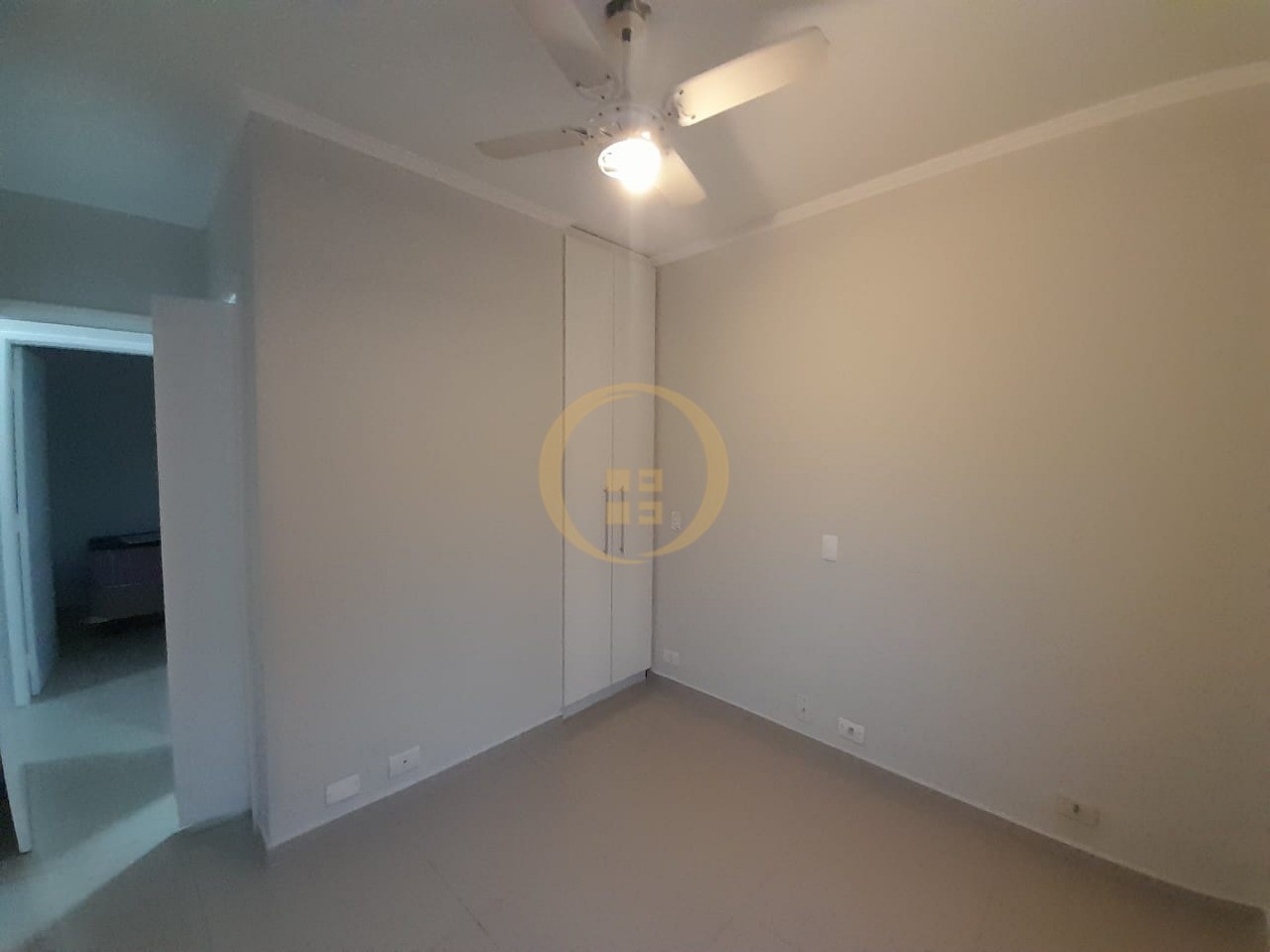 Apartamento na Praia da Enseada, Guarujá - SP