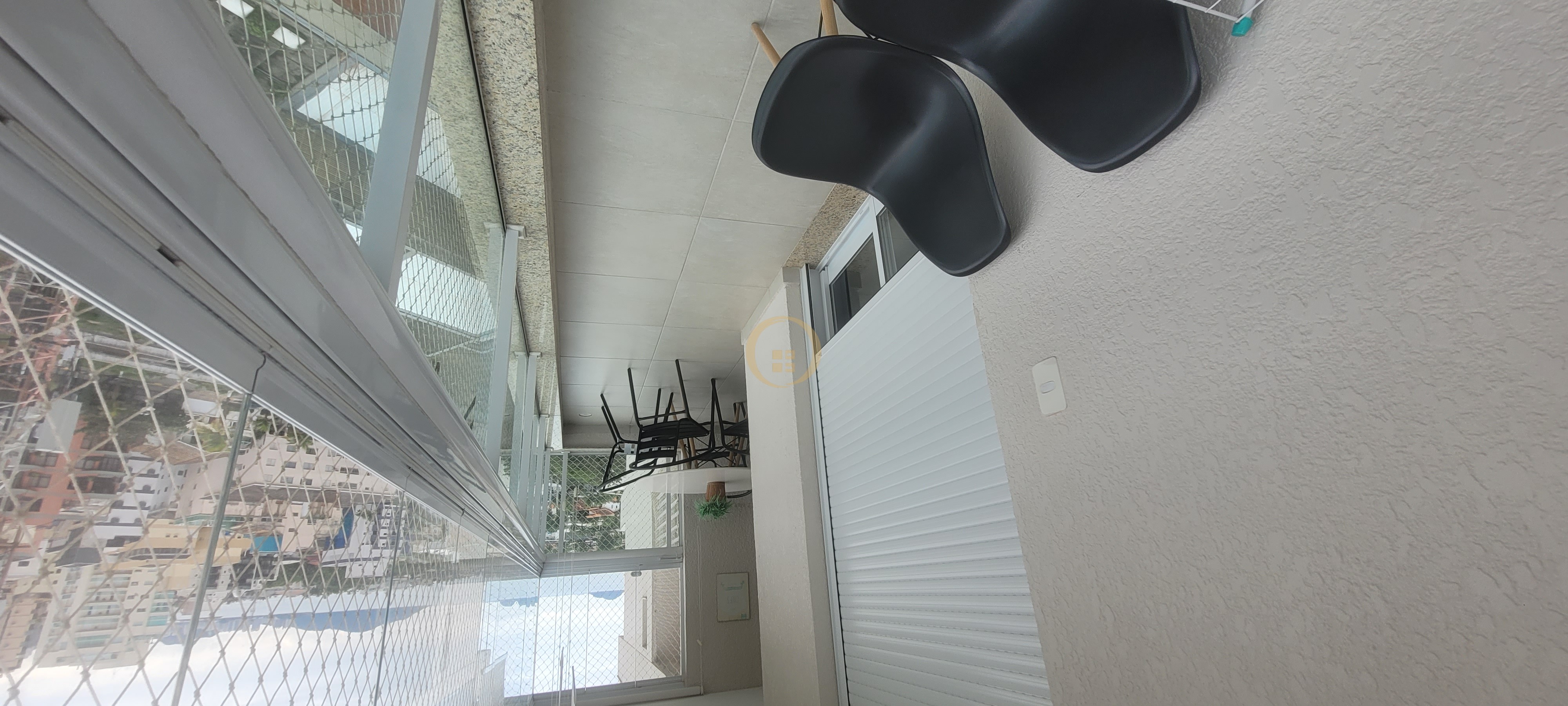 Apartamento na Praia da Enseada, Guarujá - SP