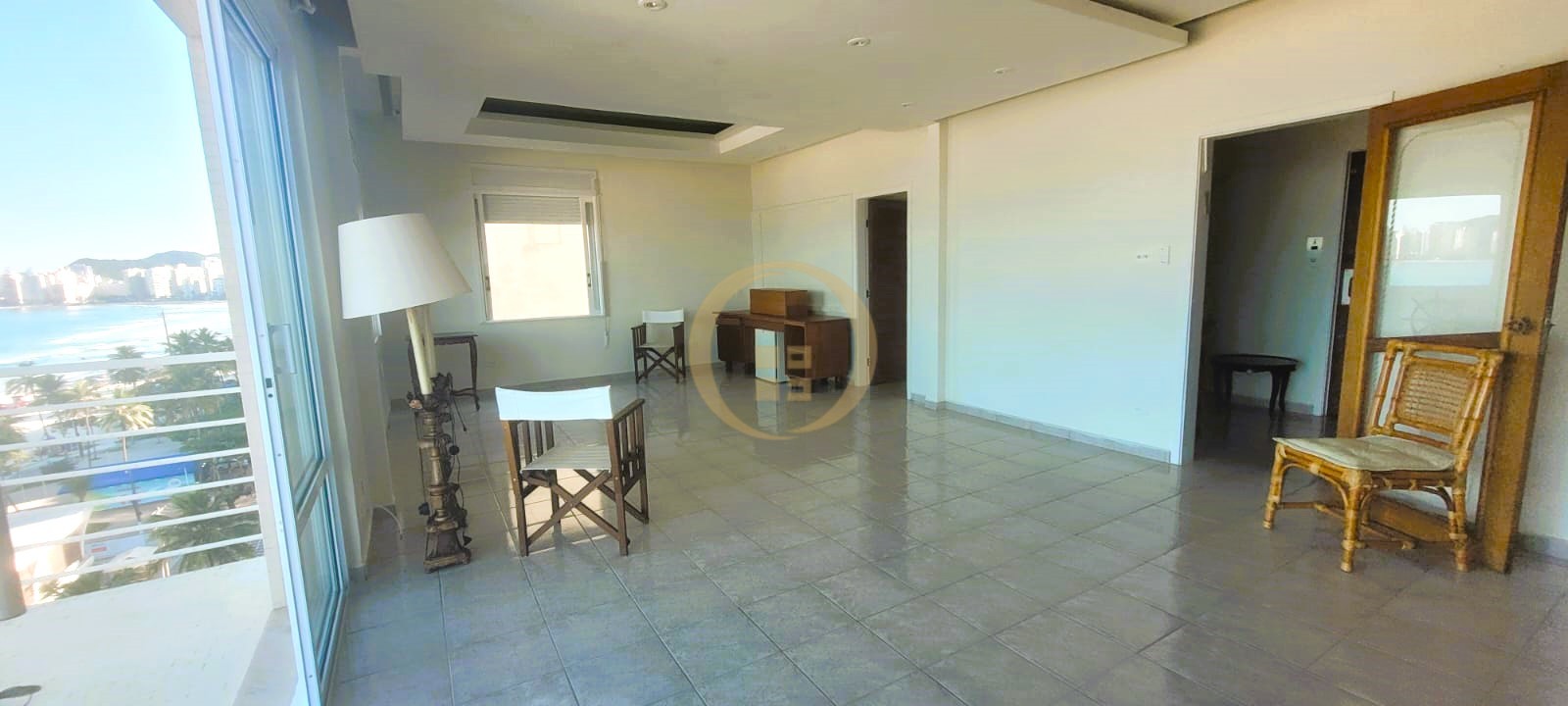 Apartamento Frente ao Mar nas Pitangueiras, Guarujá - SP