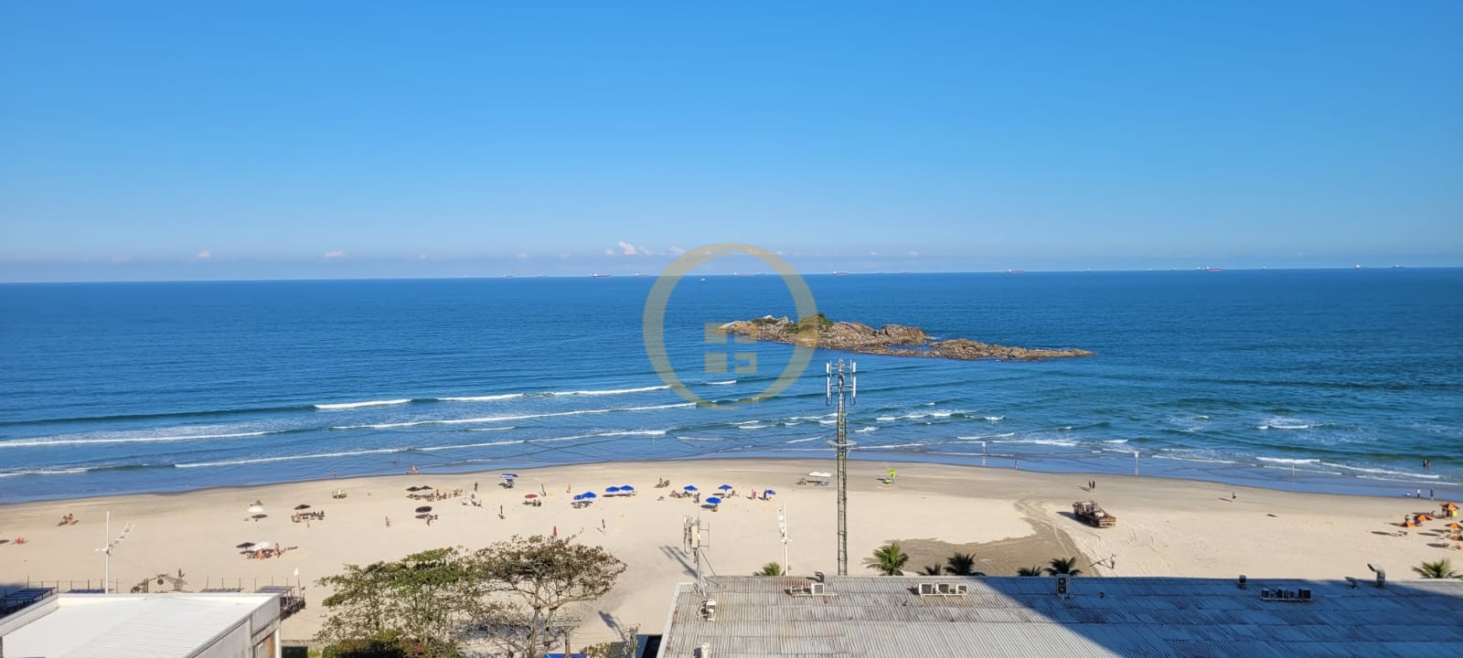 Apartamento Frente ao Mar nas Pitangueiras, Guarujá - SP