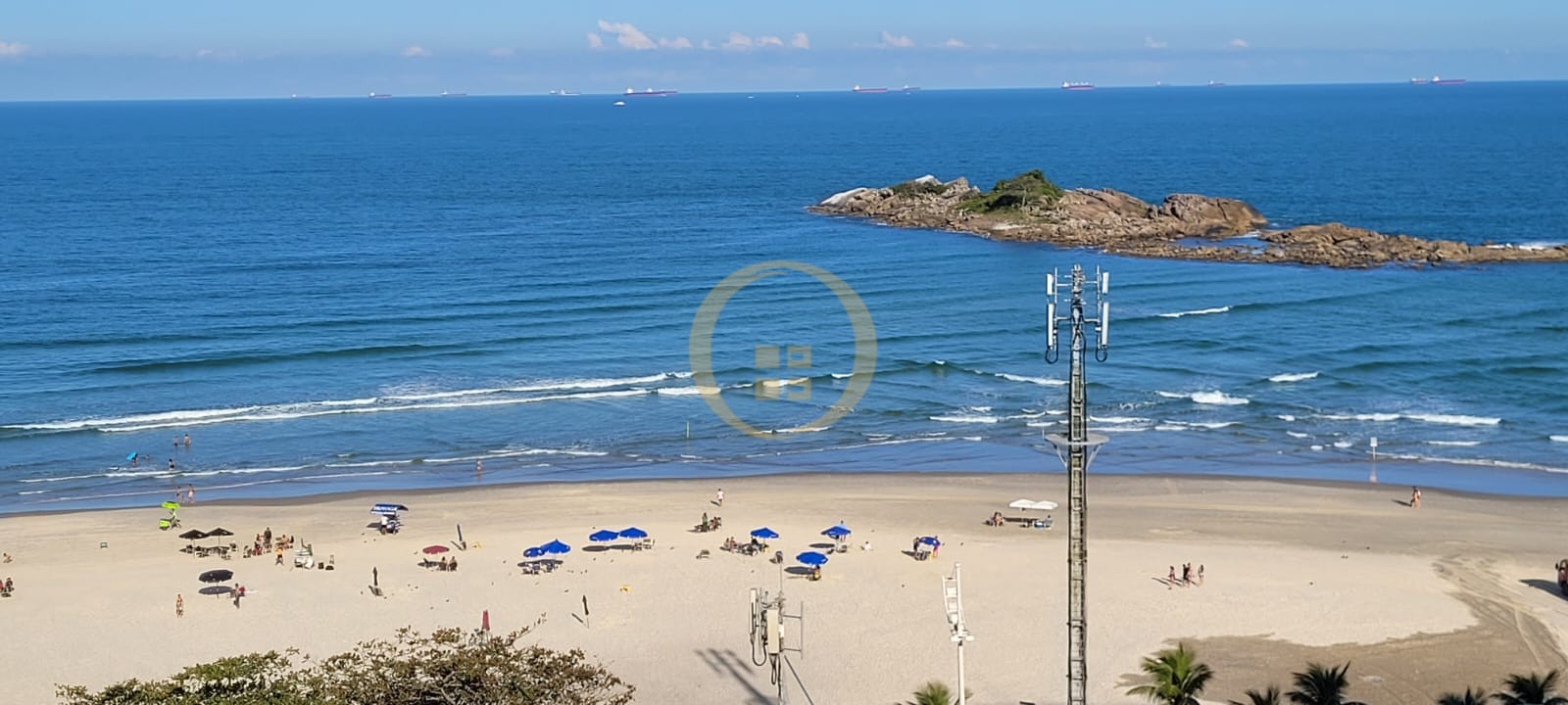 Apartamento Frente ao Mar nas Pitangueiras, Guarujá - SP