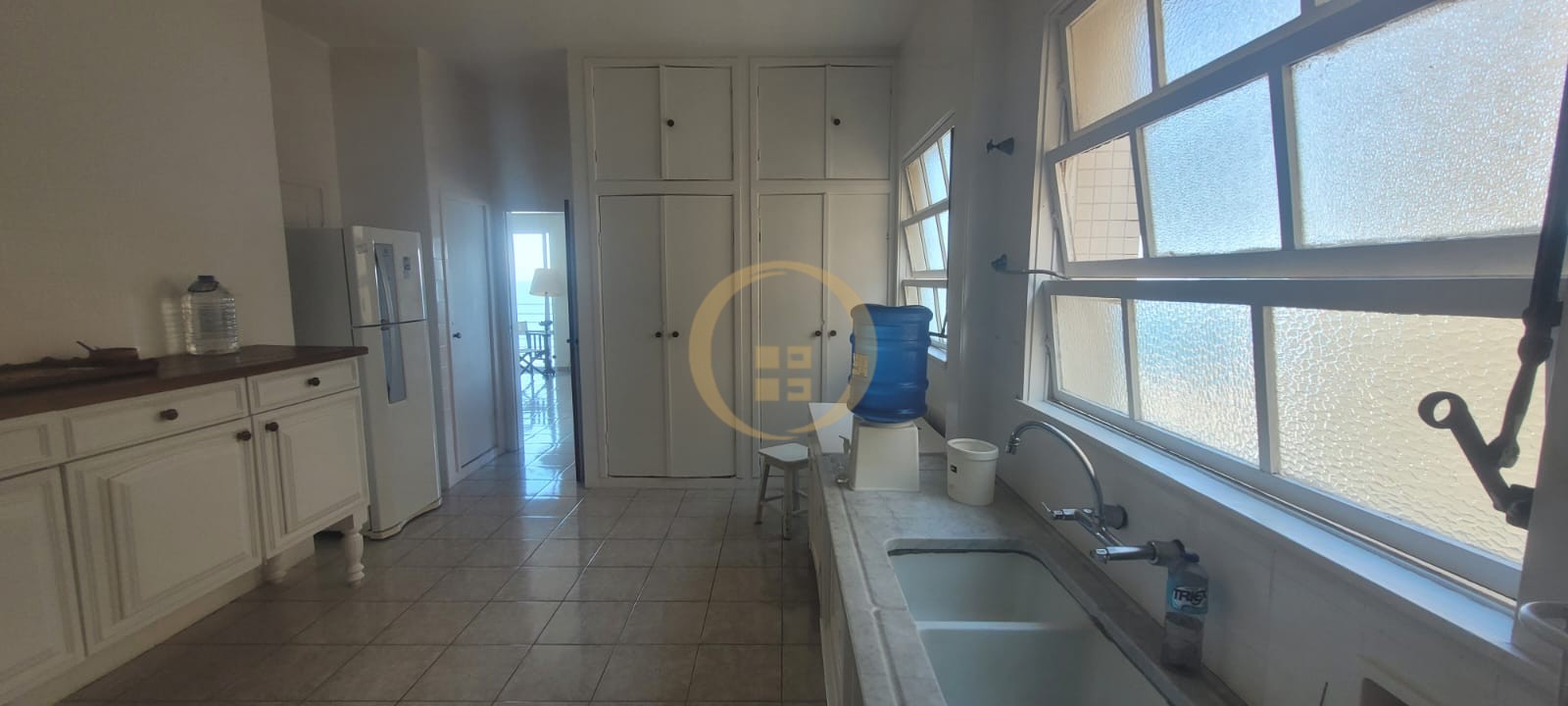 Apartamento Frente ao Mar nas Pitangueiras, Guarujá - SP