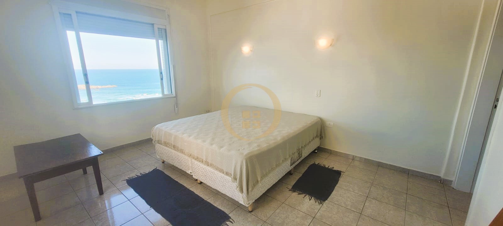 Apartamento Frente ao Mar nas Pitangueiras, Guarujá - SP
