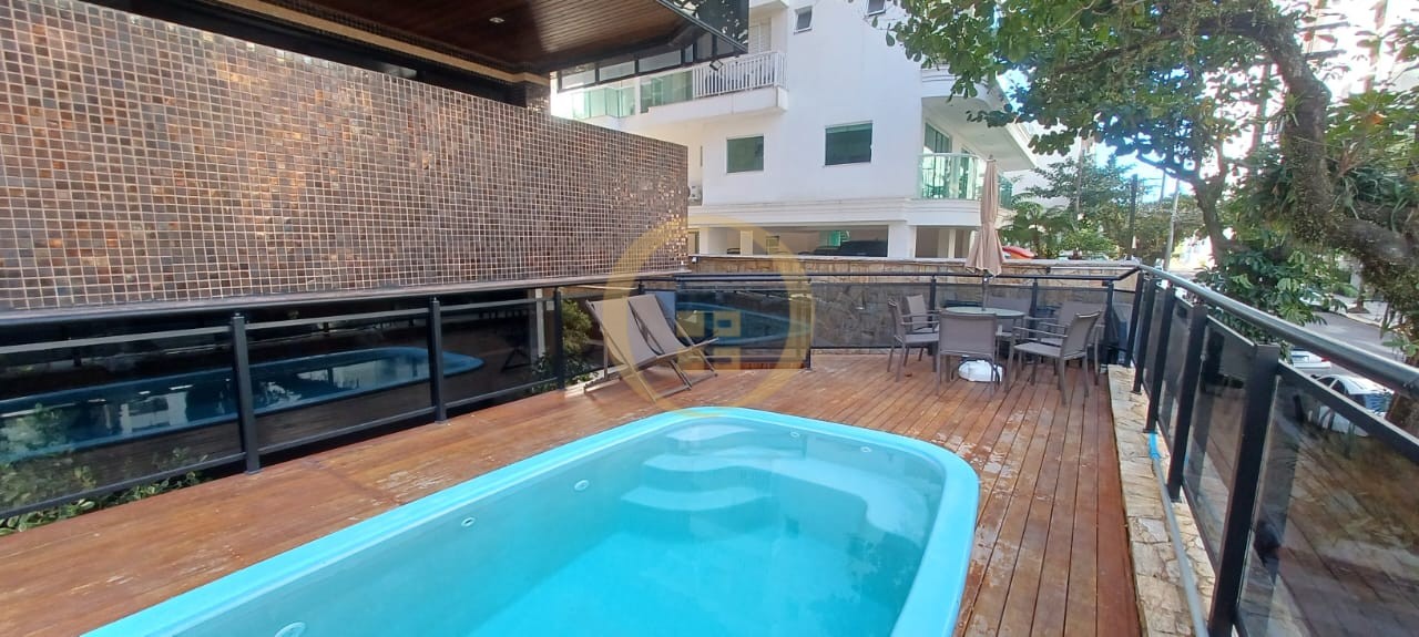 Duplex à Venda na Praia das Pitangueiras - Guarujá