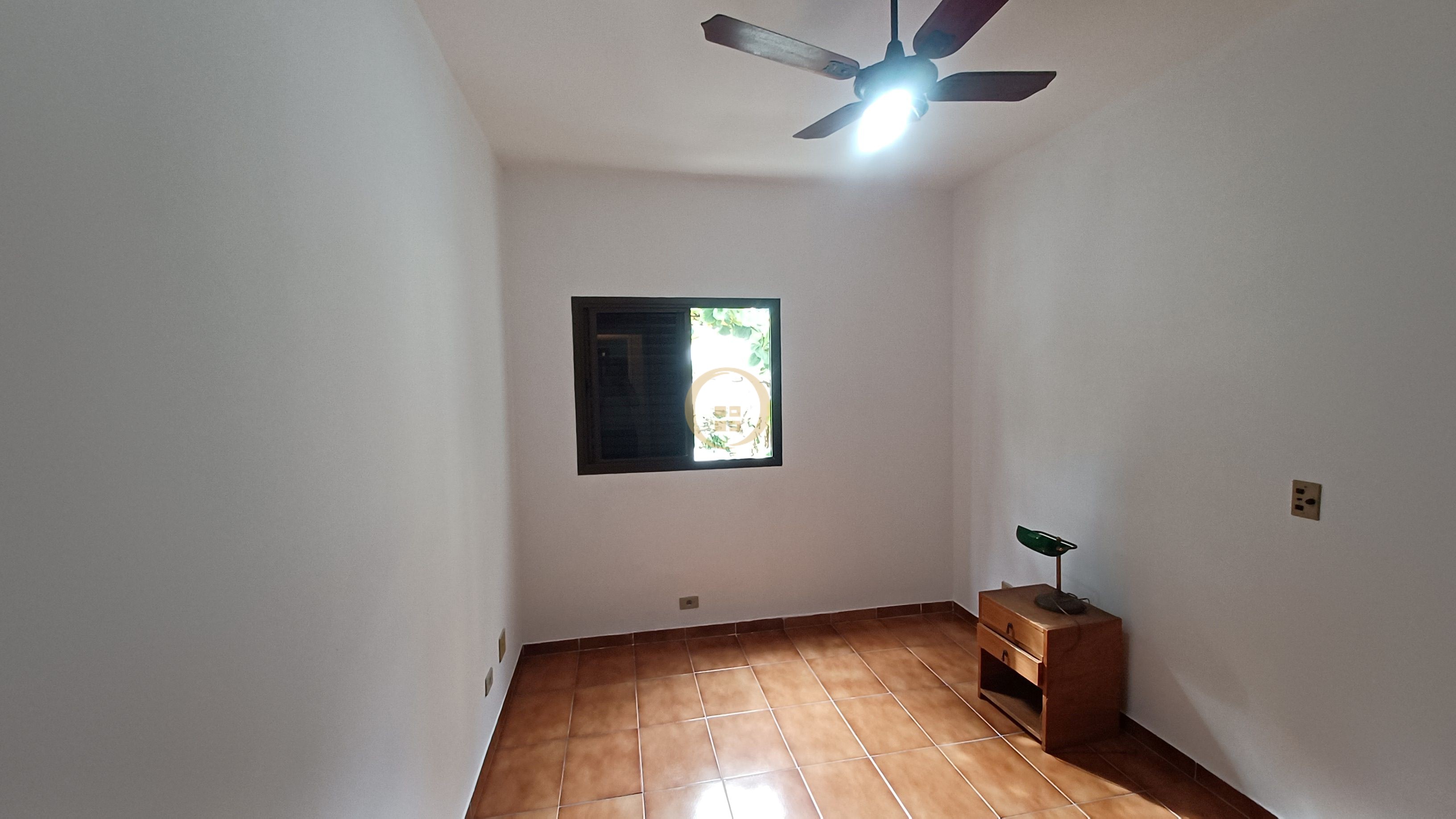 Apartamento na Praia da Enseada, Guarujá - SP