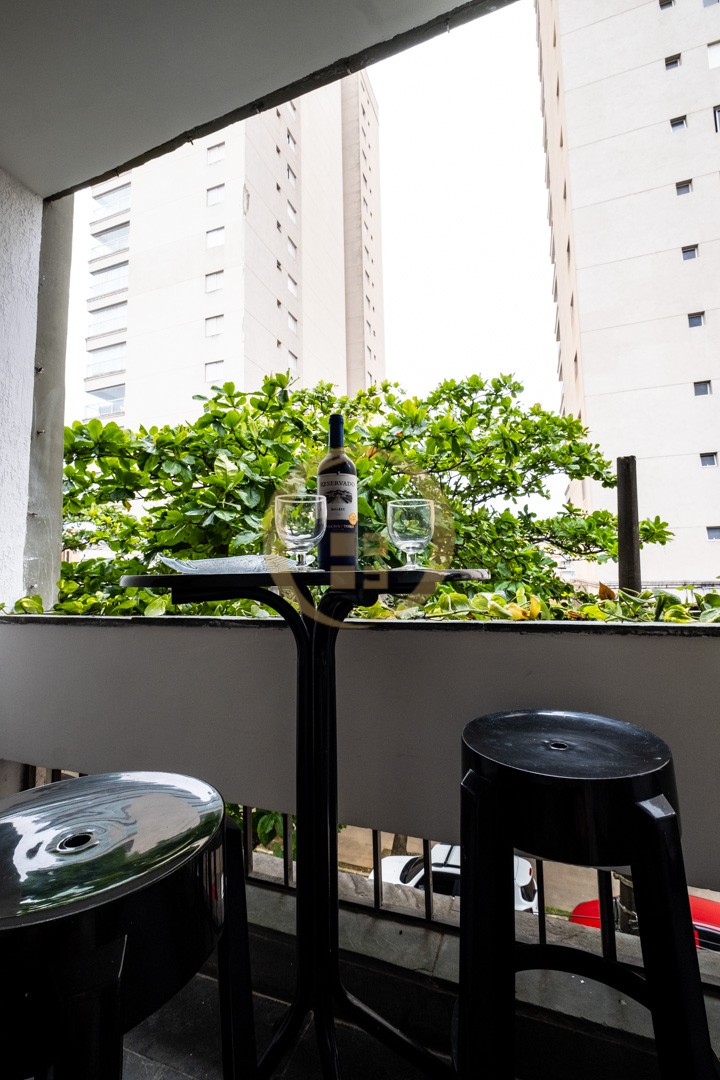 Apartamento na Praia da Enseada, Guarujá - SP