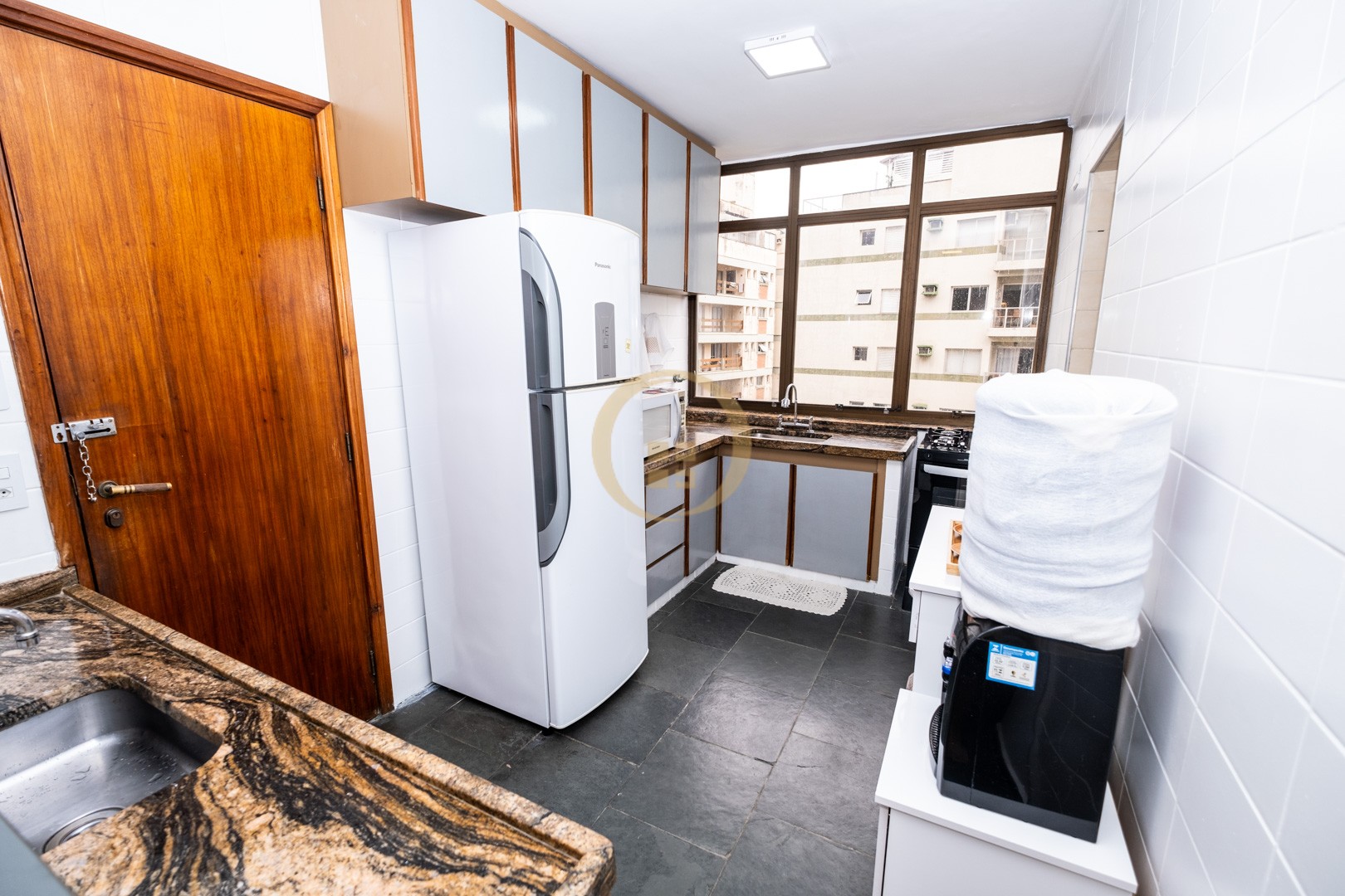 Apartamento na Praia da Enseada, Guarujá - SP