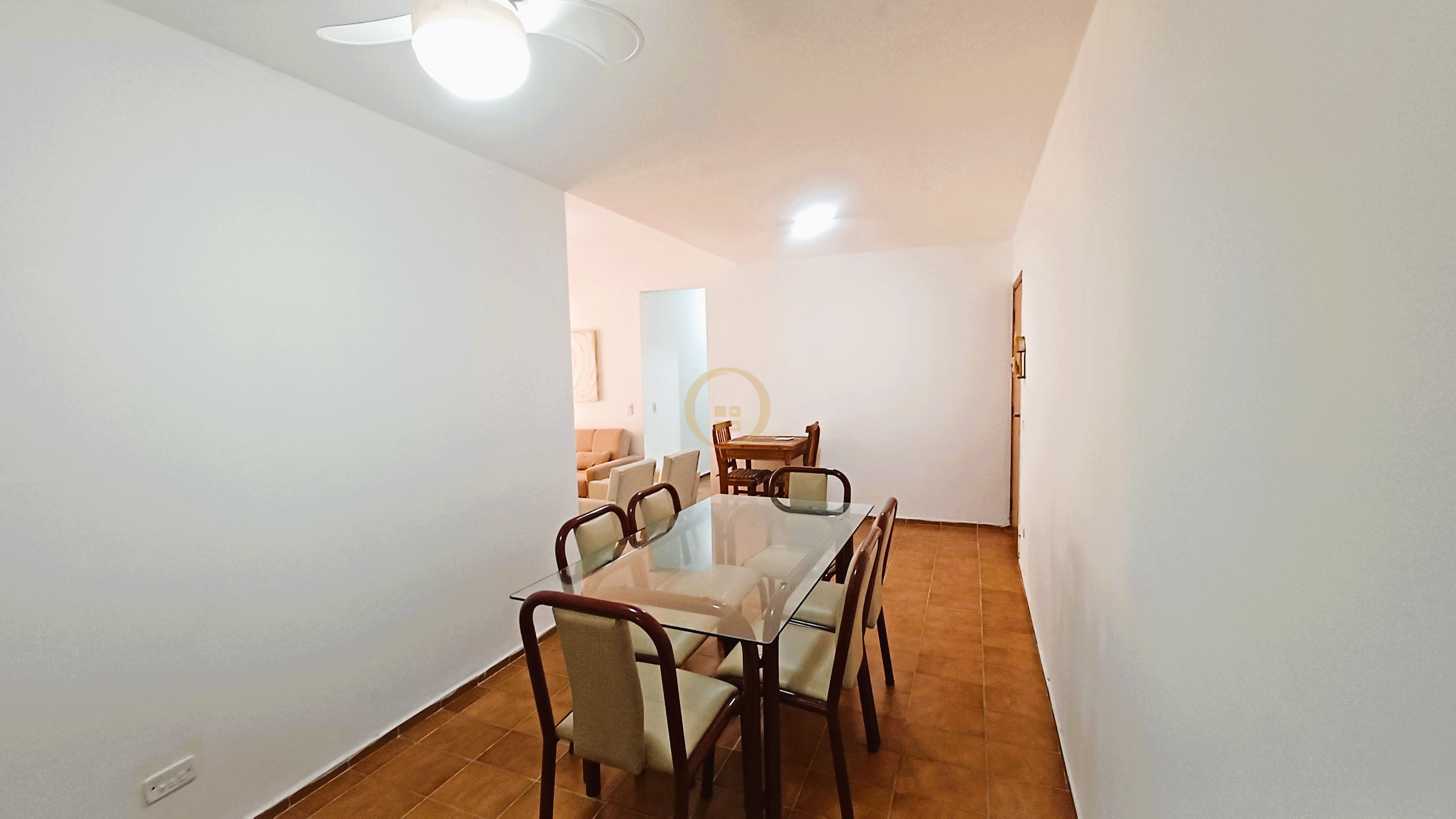 Apartamento na Praia da Enseada, Guarujá - SP