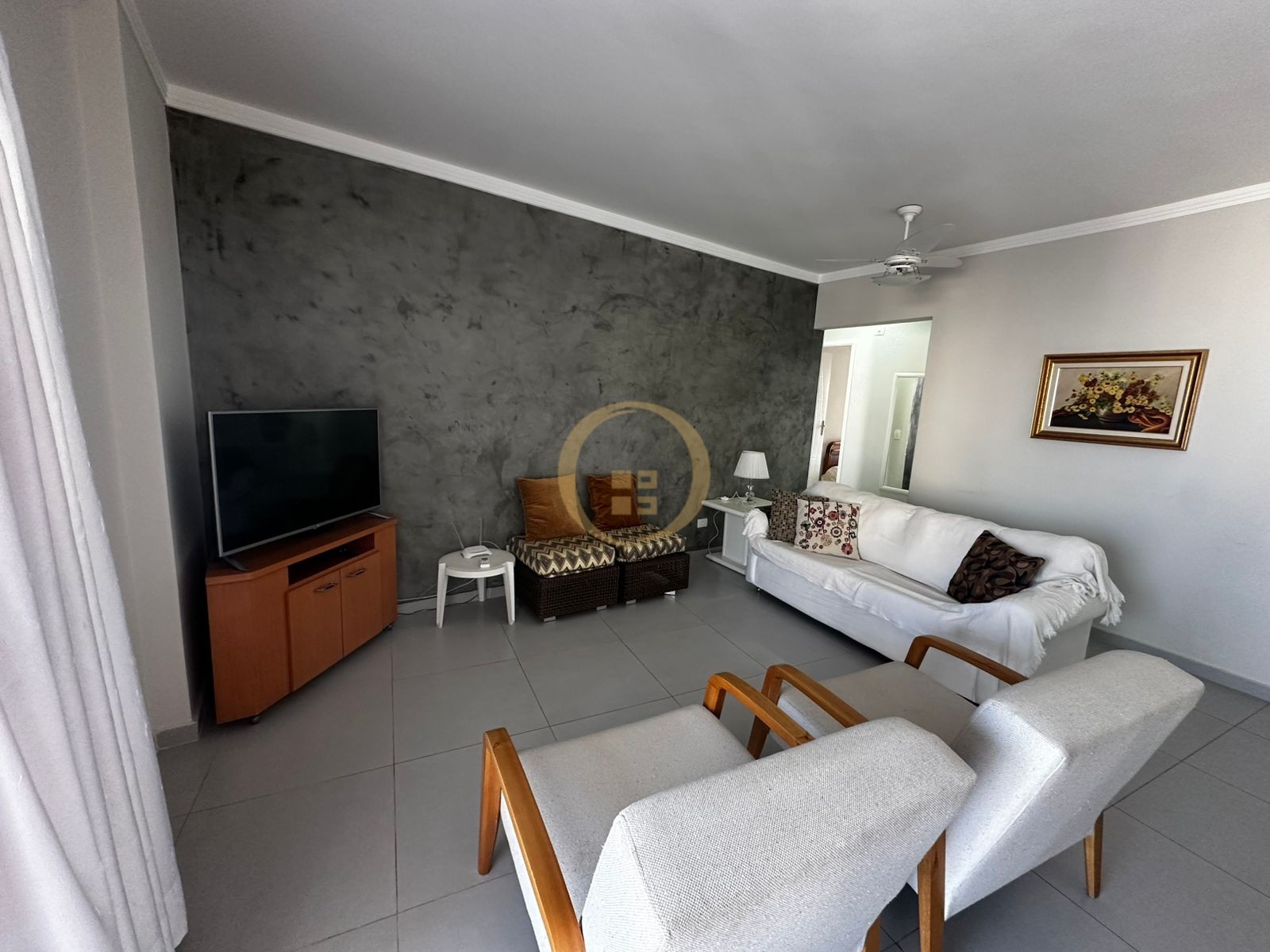 Apartamento na Praia das Pitangueiras, Guarujá - SP