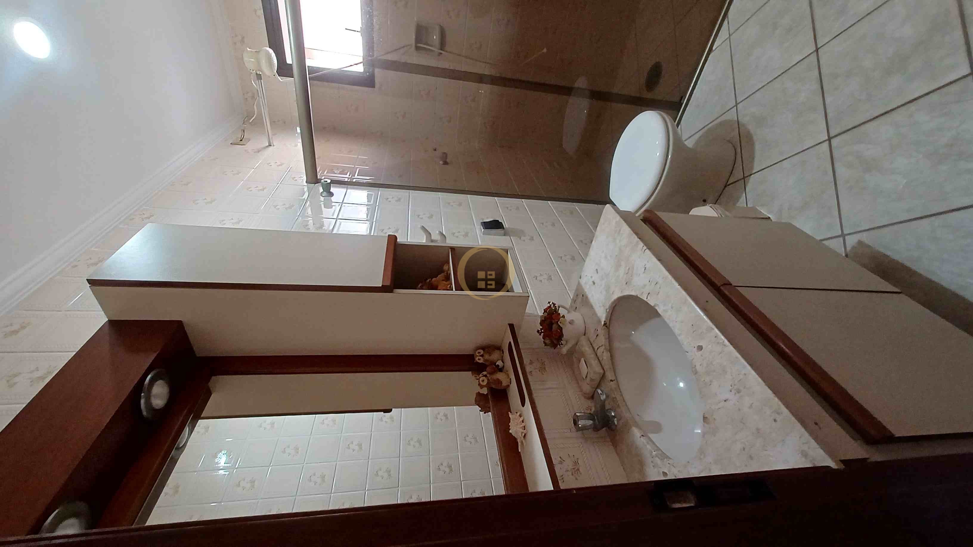 Apartamento na Praia da Enseada, Guarujá - SP