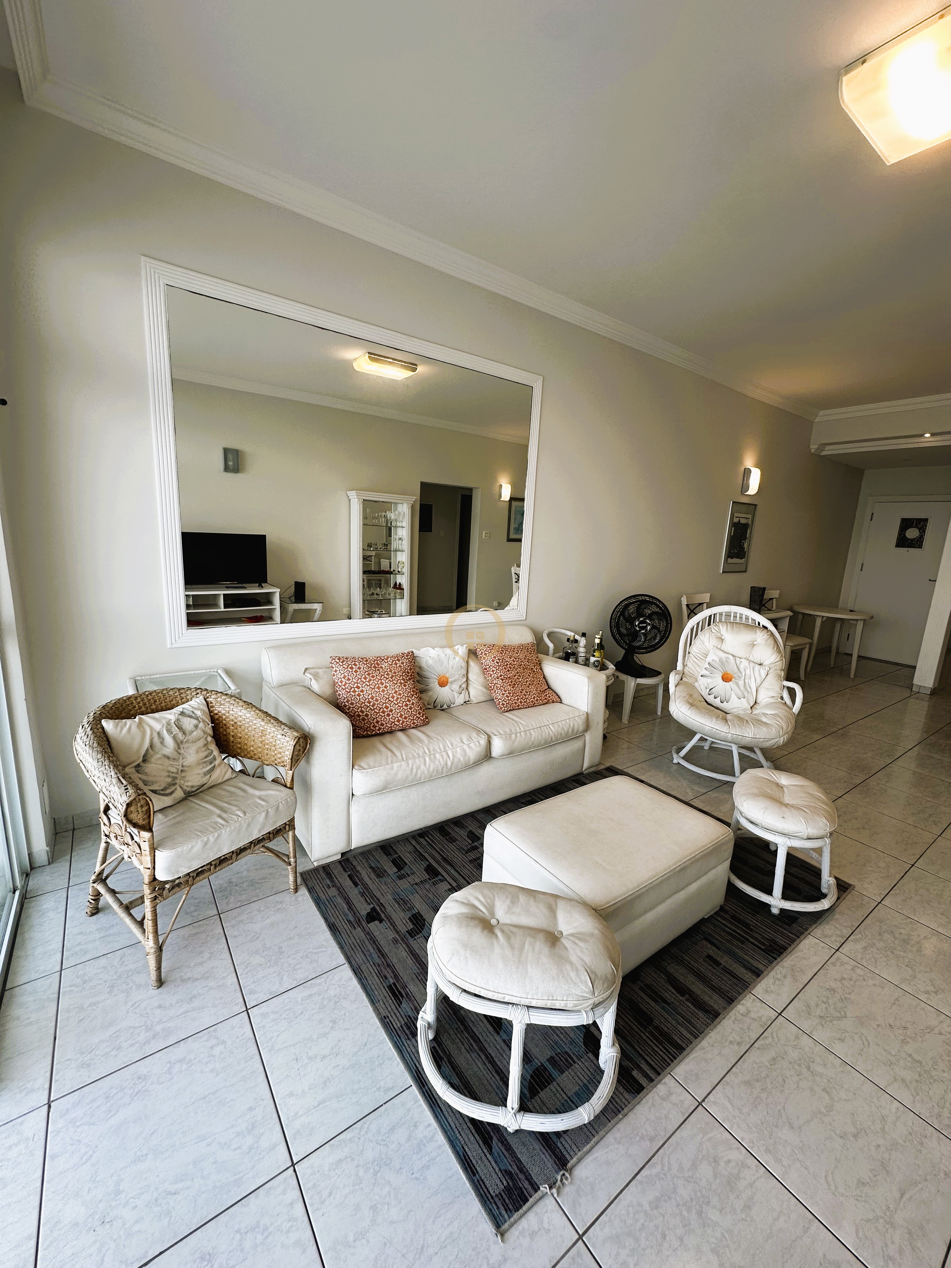 Apartamento Frente ao Mar-2-dormitorios-Pitangueiras