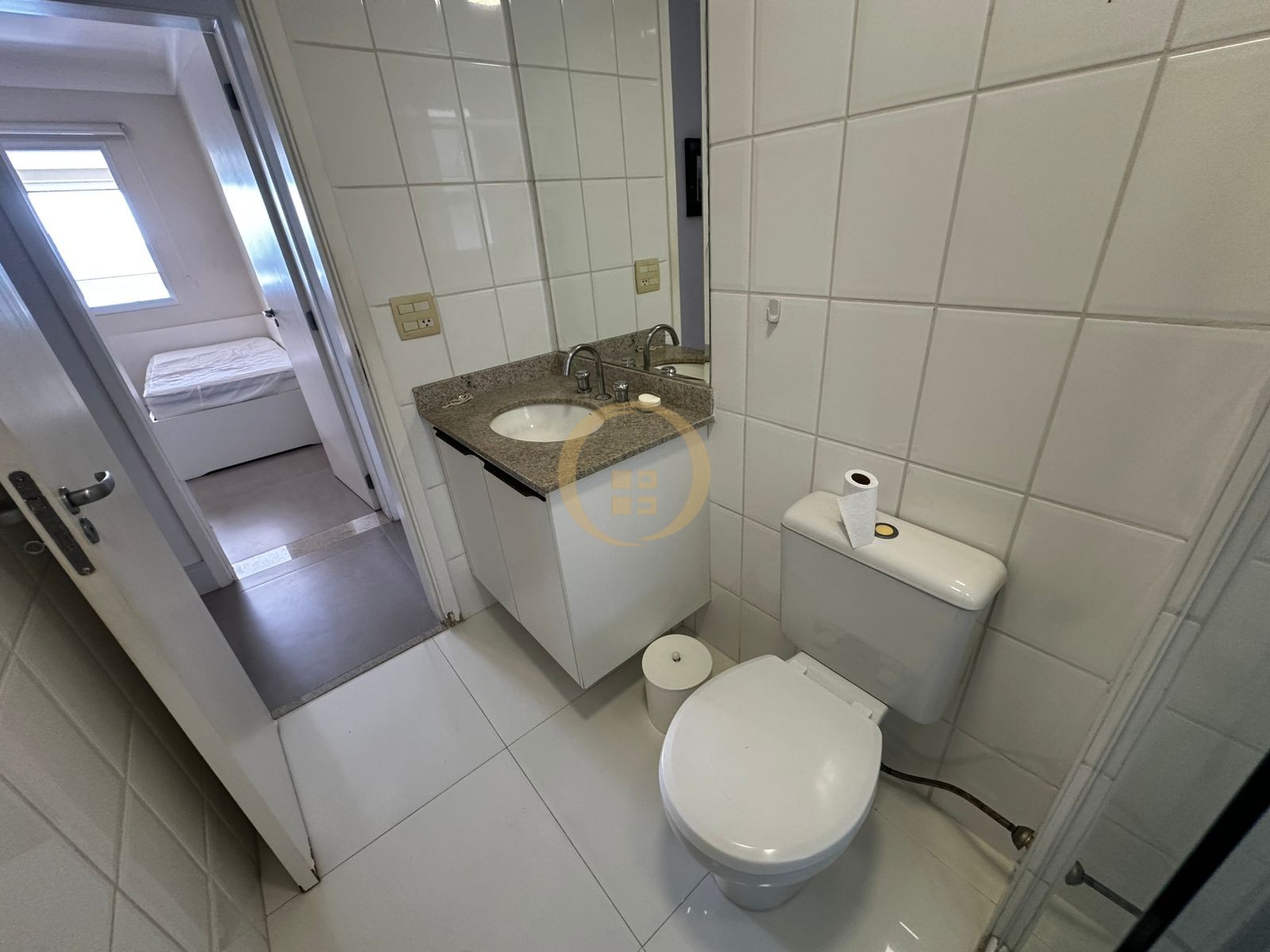 Apartamento Frente ao Mar, Praia das Astúria, Guarujá - SP
