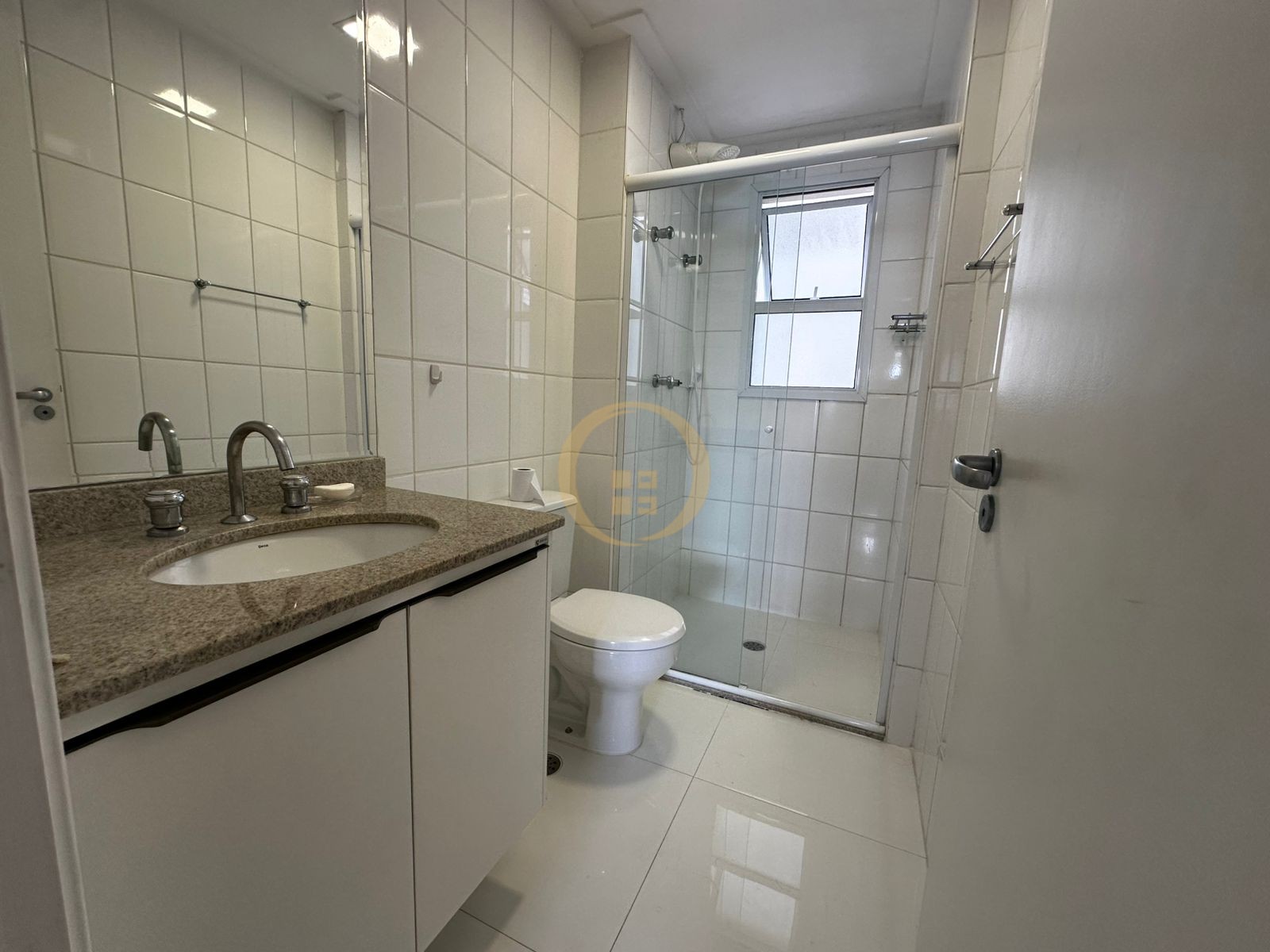 Apartamento Frente ao Mar, Praia das Astúria, Guarujá - SP