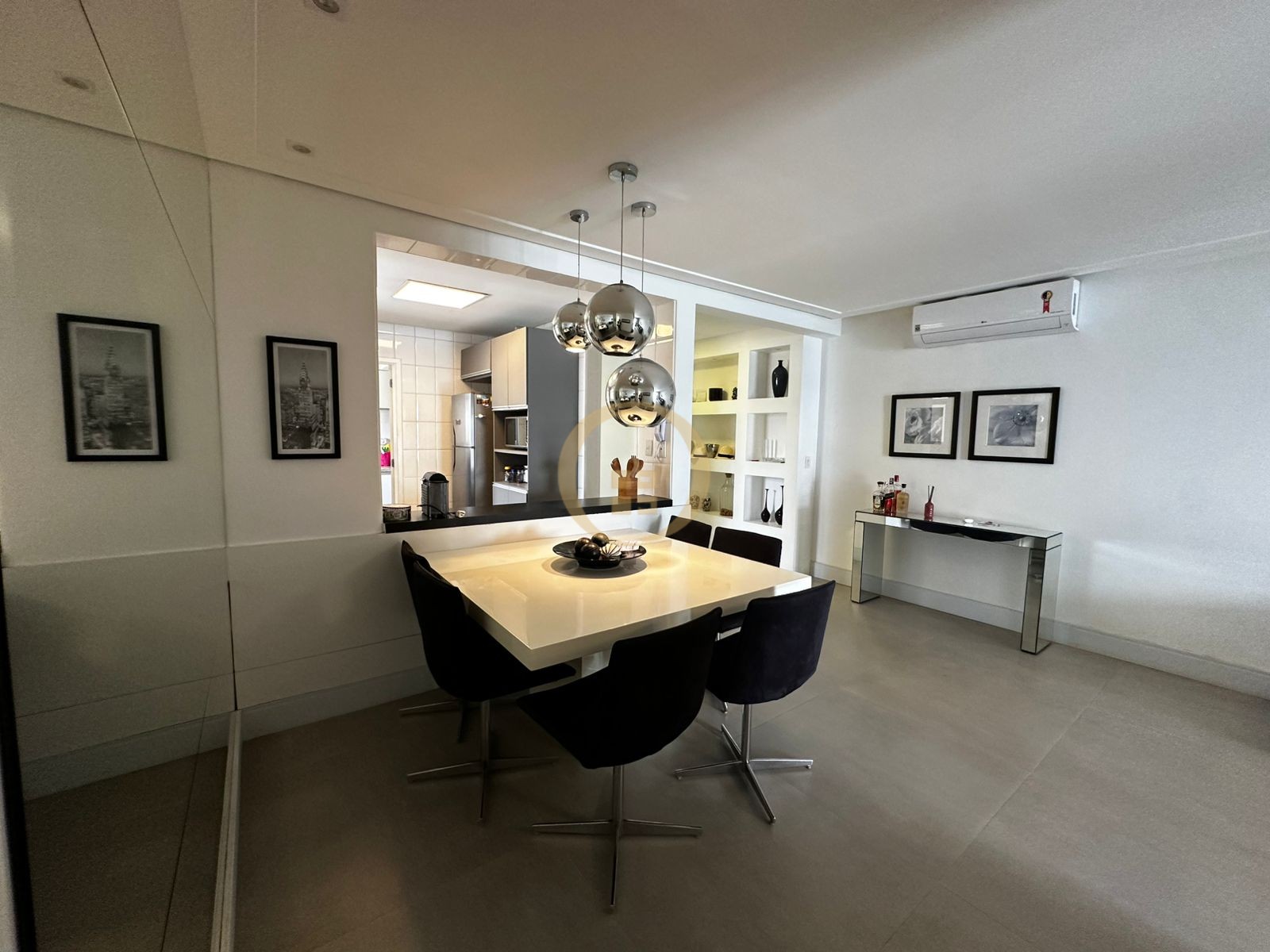 Apartamento Frente ao Mar, Praia das Astúria, Guarujá - SP