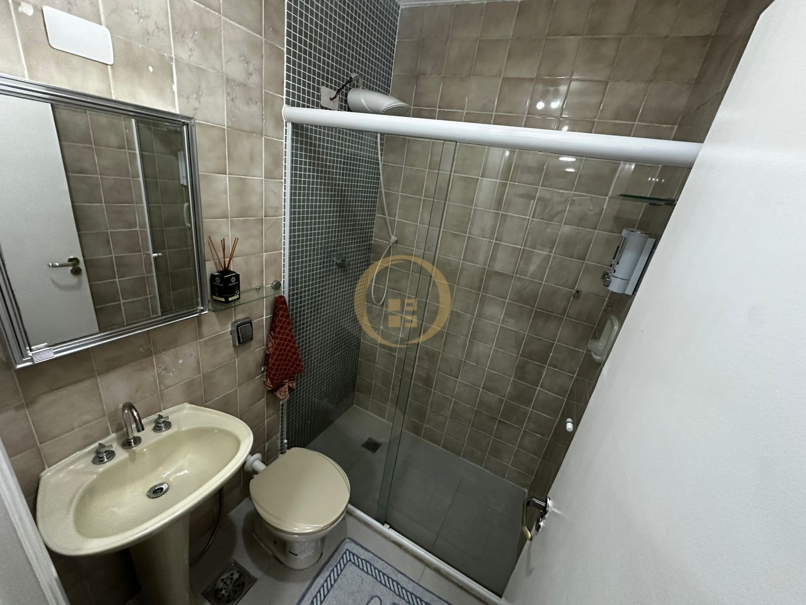 Apartamento na Praia das Pitangueiras, Guarujá - SP