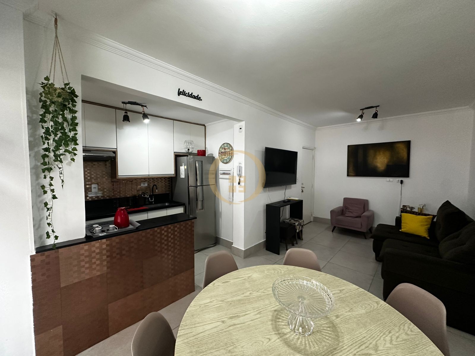 Apartamento na Praia das Pitangueiras, Guarujá - SP