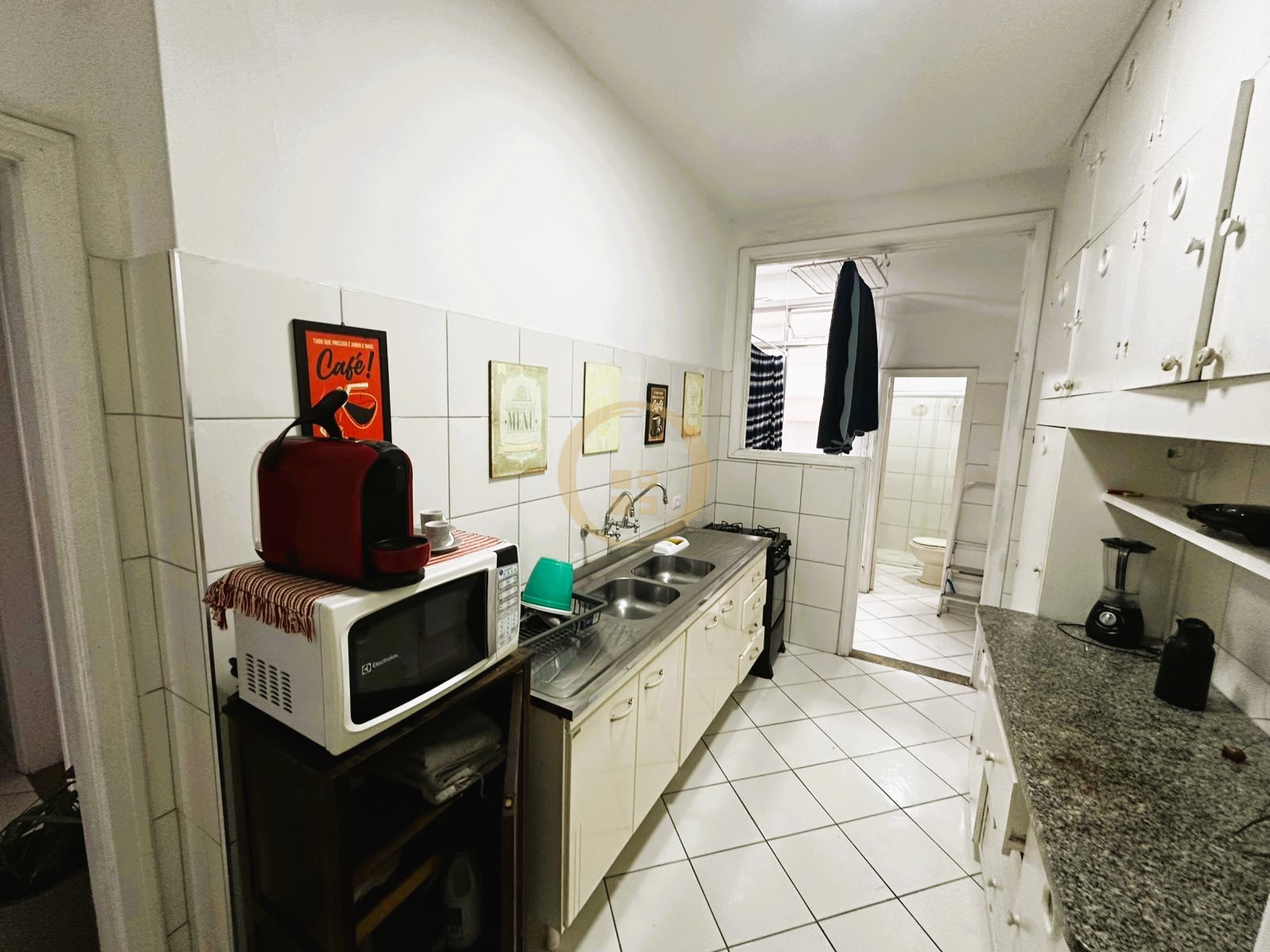 Apartamento na Praia das Pitangueiras, Guarujá - SP
