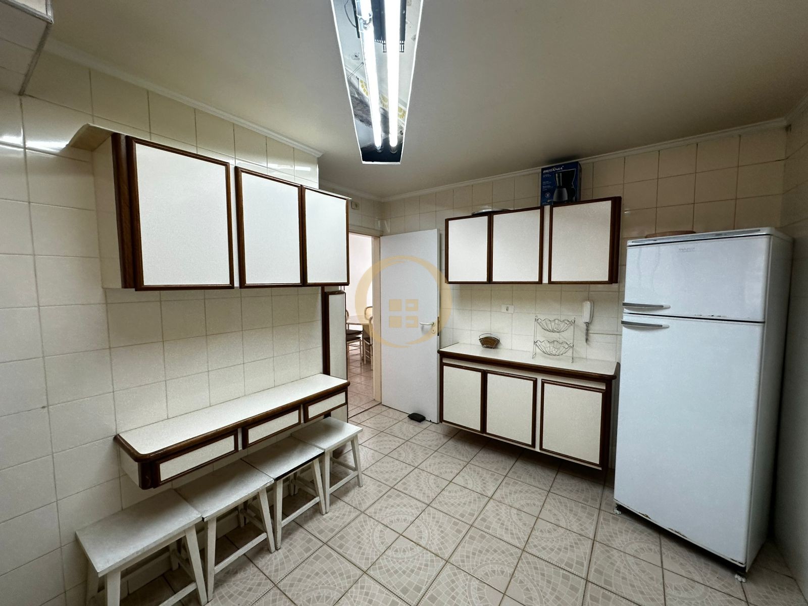 Apartamento na Praia das Pitangueiras, Guarujá - SP