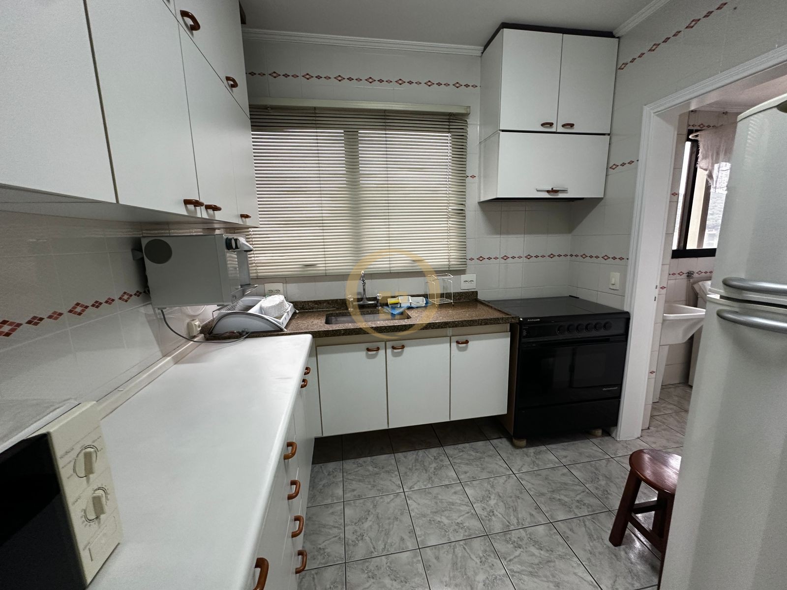 Apartamento na Praia das Pitangueiras, Guarujá - SP
