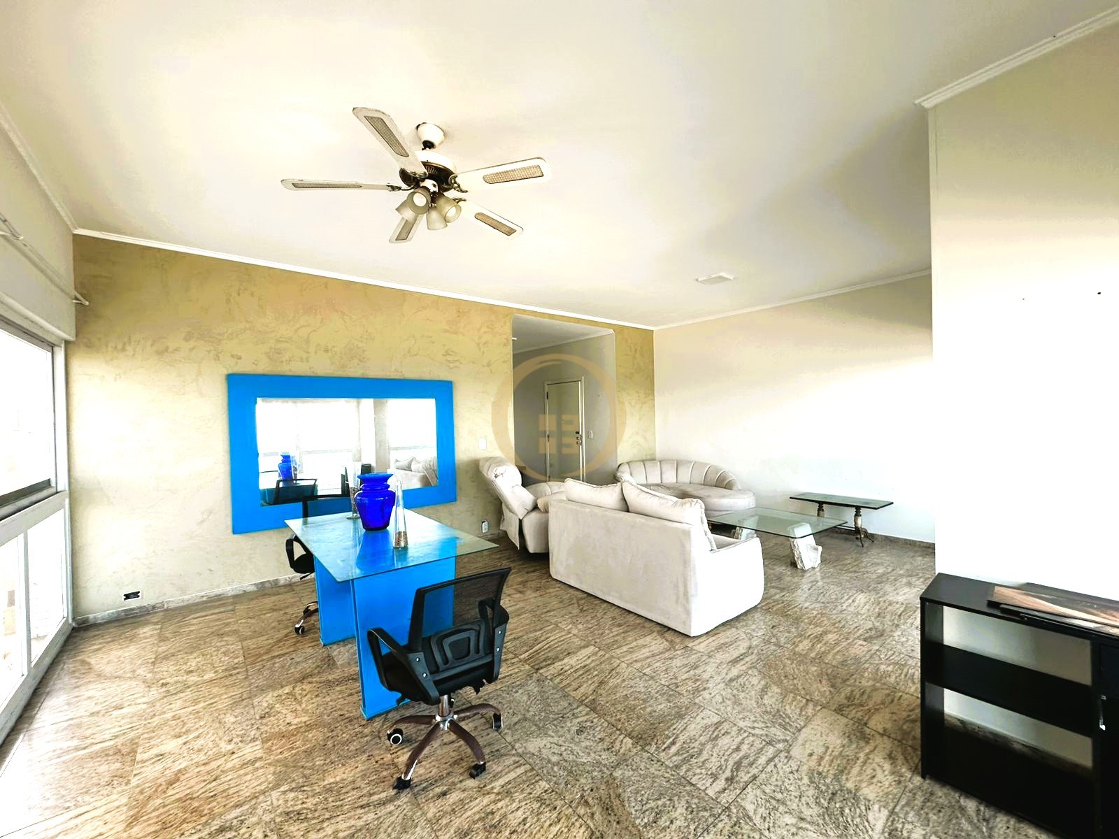 Apartamento Frente ao Mar nas Pitangueiras, Guarujá - SP