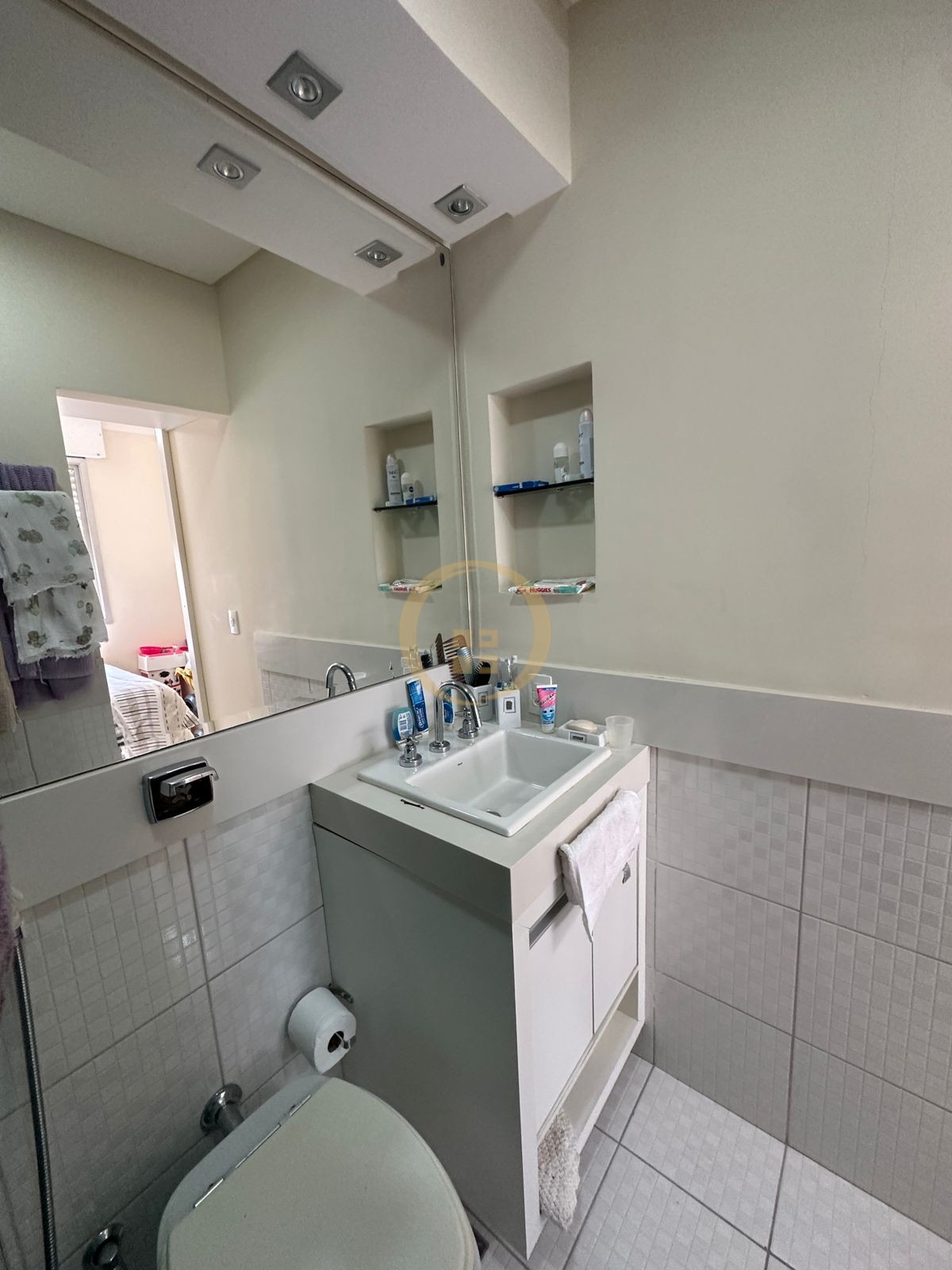 Apartamento na Praia das Pitangueiras, Guarujá - SP
