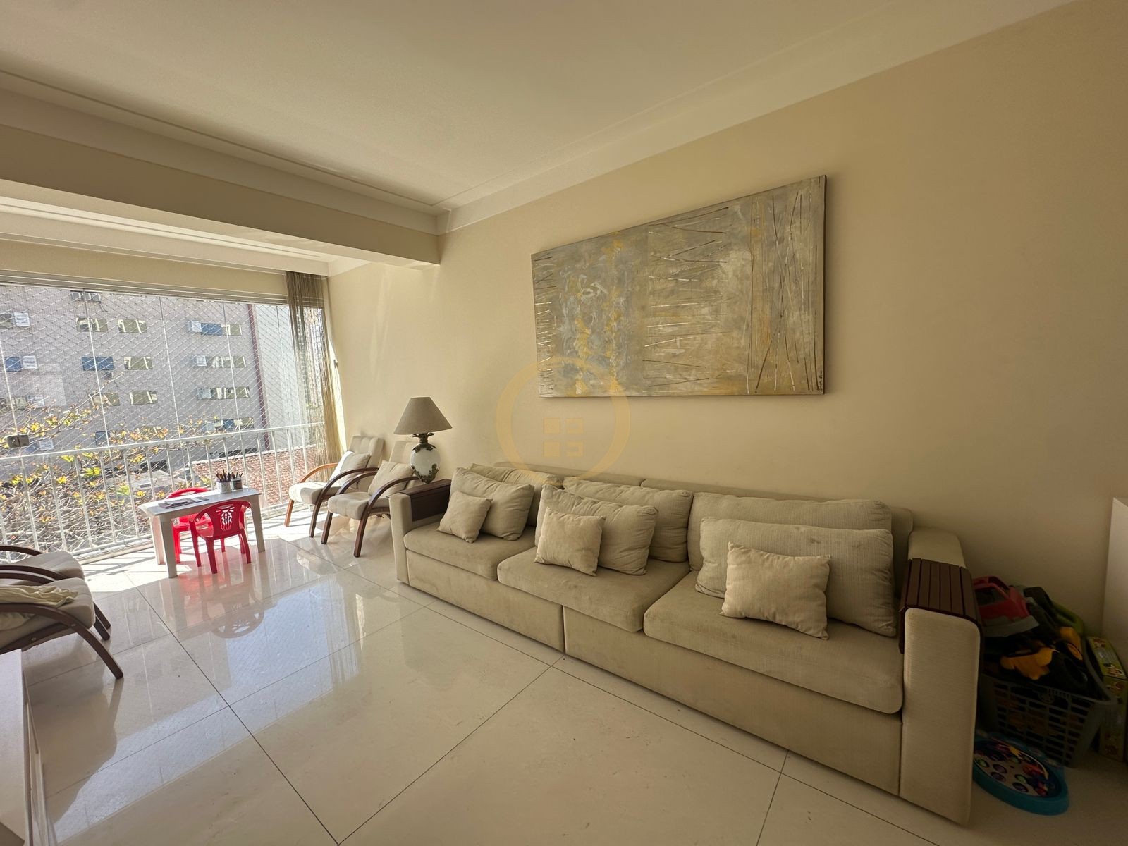Apartamento na Praia das Pitangueiras, Guarujá - SP