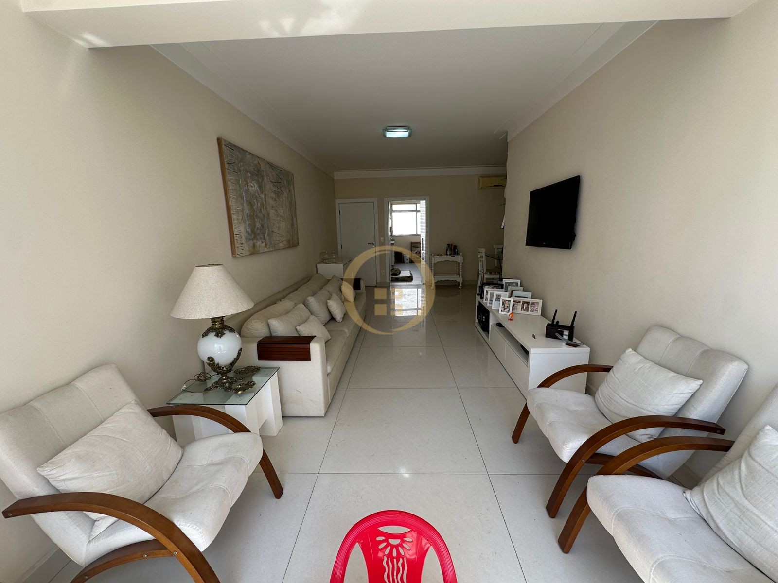 Apartamento na Praia das Pitangueiras, Guarujá - SP