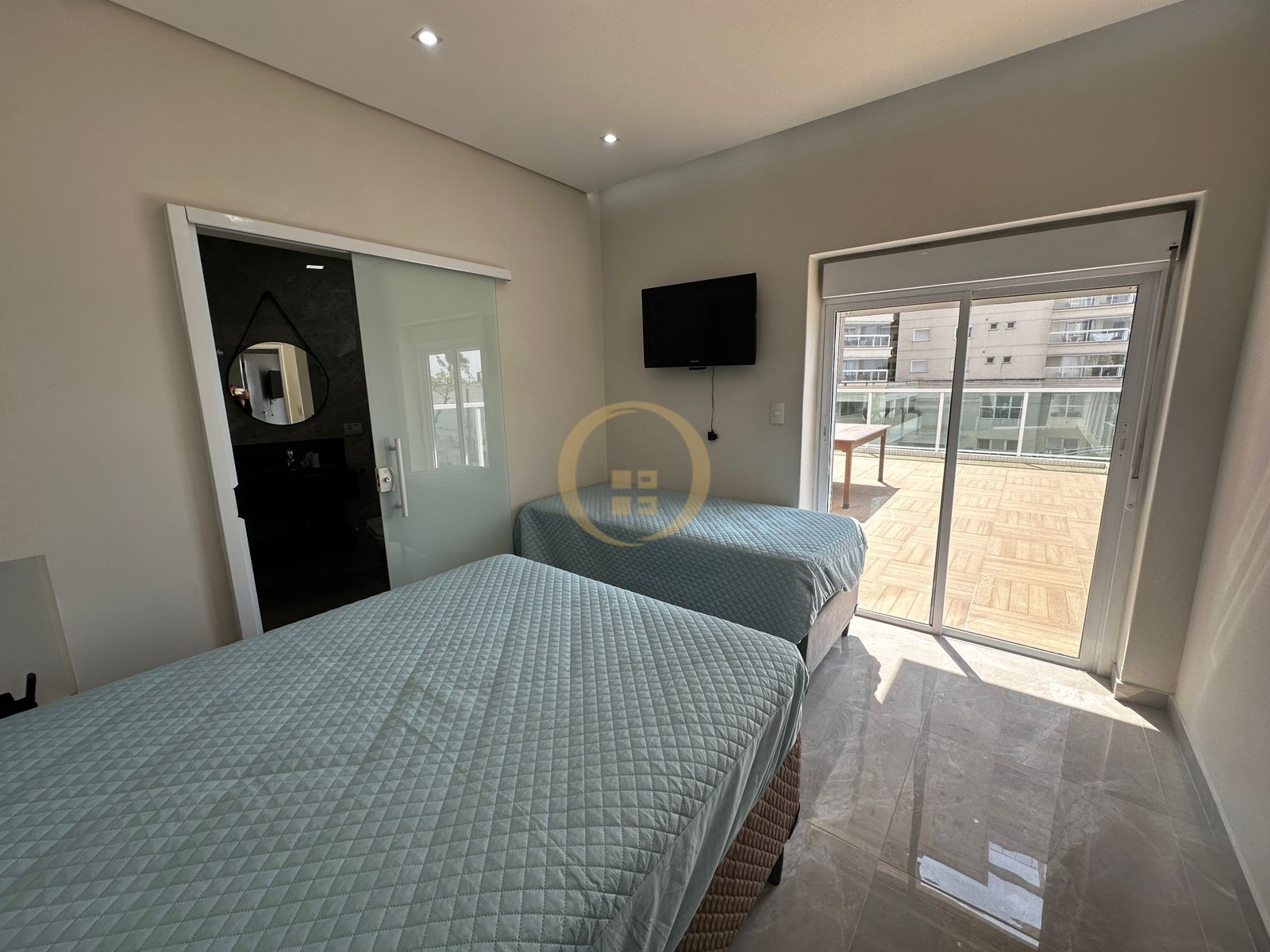 Apartamento Frente ao Mar-3-dormitorios-Pitangueiras