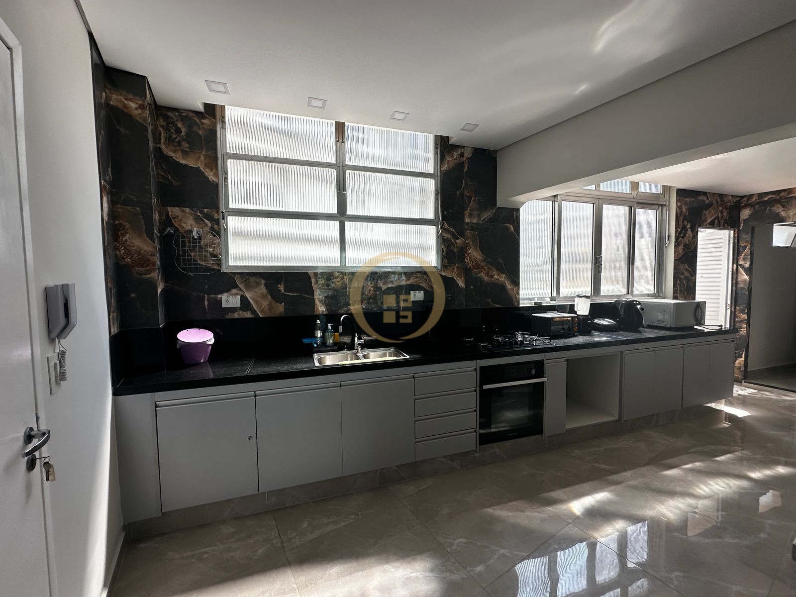 Apartamento Frente ao Mar-3-dormitorios-Pitangueiras