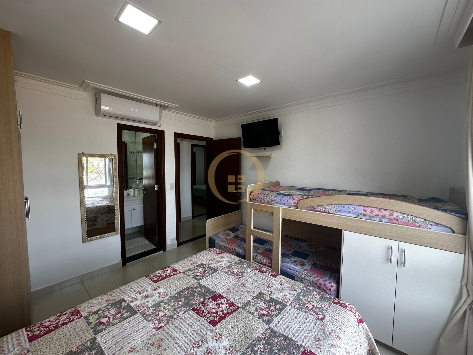 Apartamento Frente ao Mar-3-dormitorios-Pitangueiras