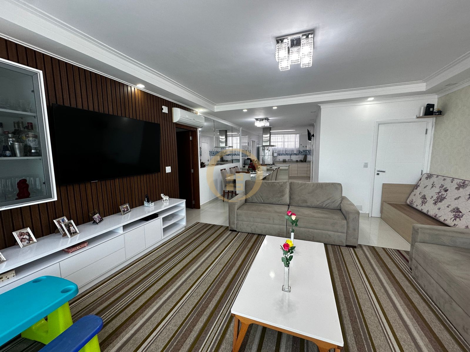 Apartamento Frente ao Mar-3-dormitorios-Pitangueiras