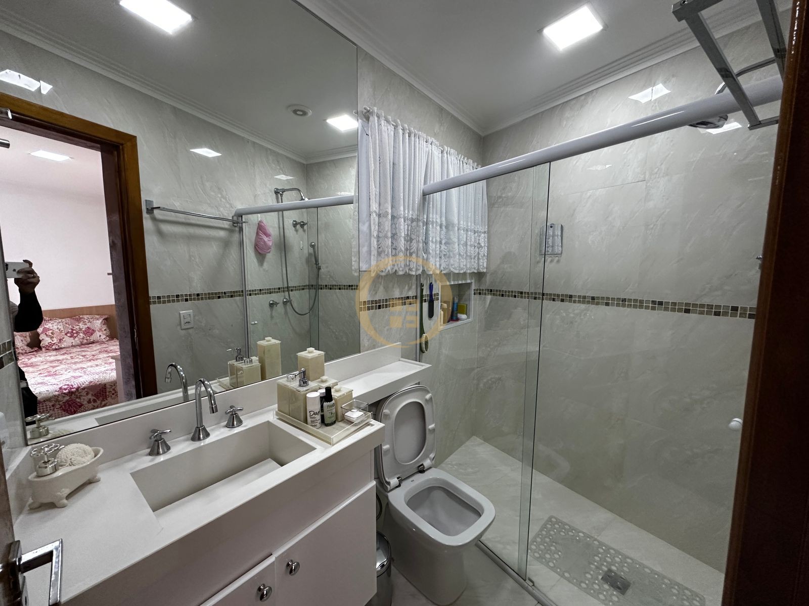 Apartamento Frente ao Mar-3-dormitorios-Pitangueiras