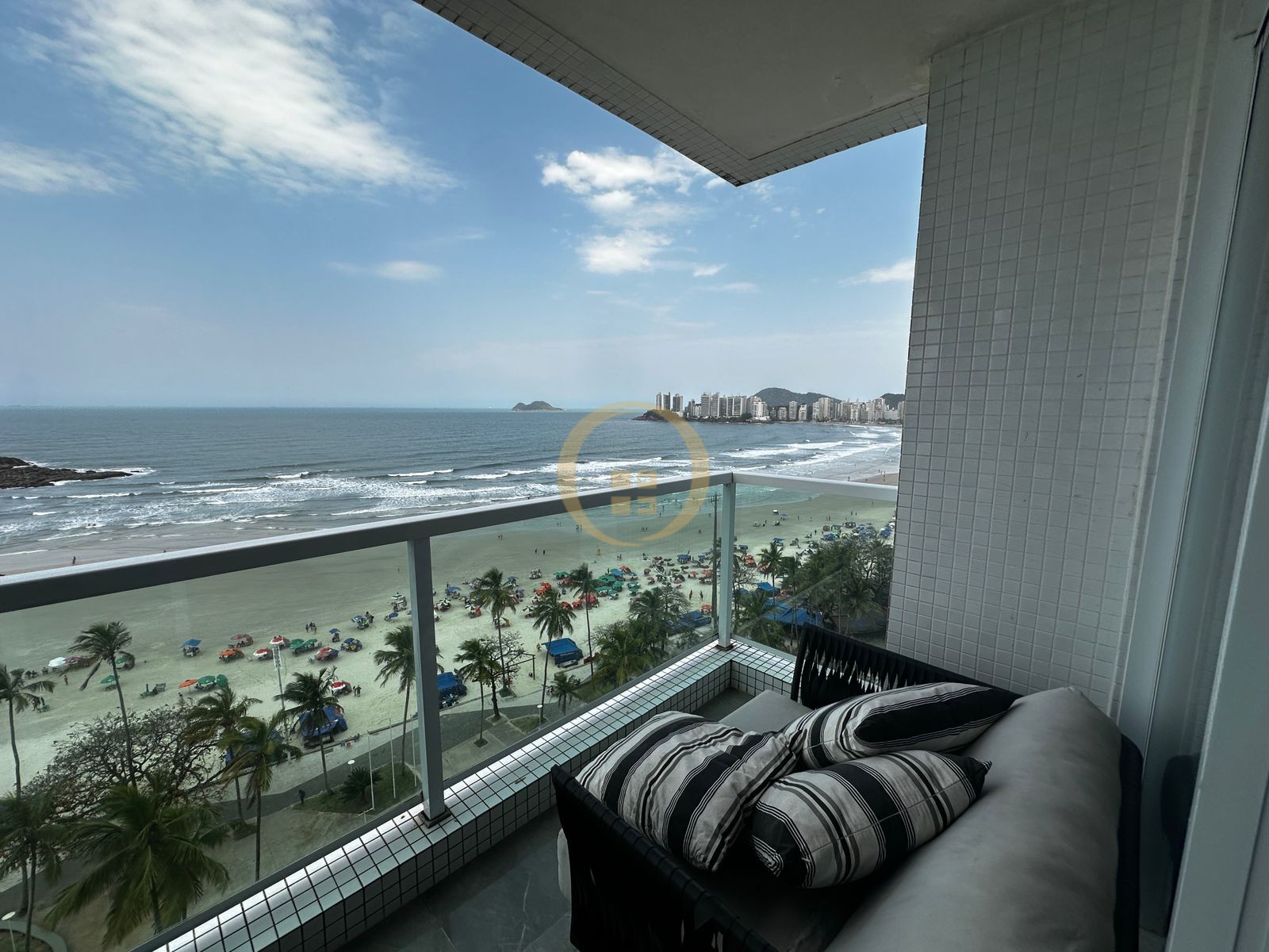 Apartamento Frente ao Mar nas Pitangueiras, Guarujá - SP