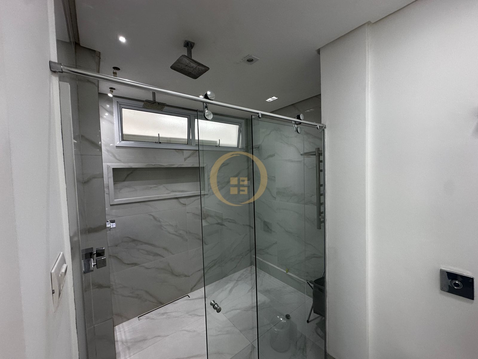 Apartamento Frente ao Mar nas Pitangueiras, Guarujá - SP