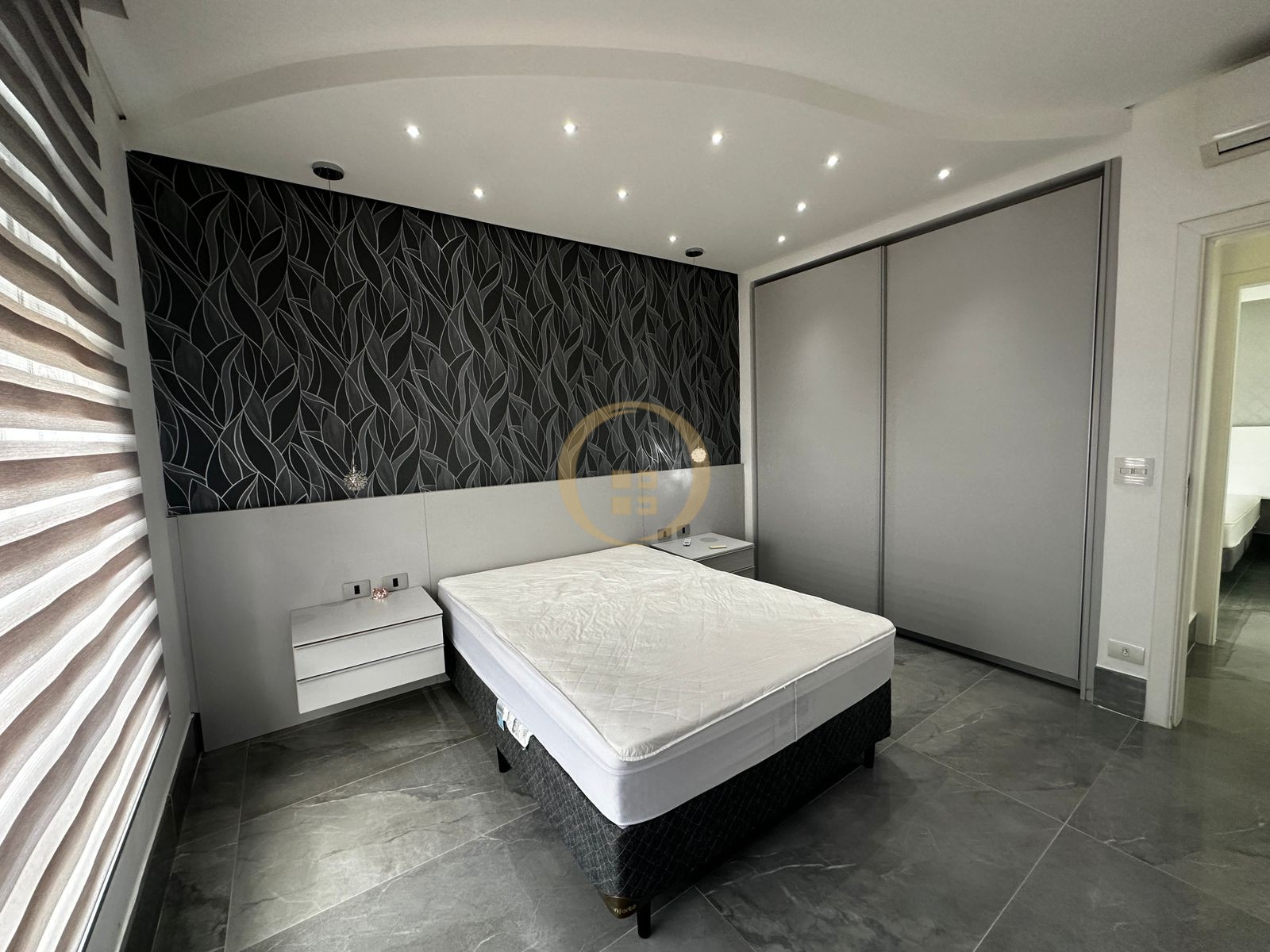 Apartamento Frente ao Mar nas Pitangueiras, Guarujá - SP