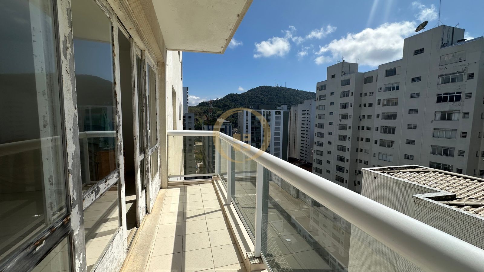 Apartamento Frente ao Mar-3-dormitorios-Pitangueiras