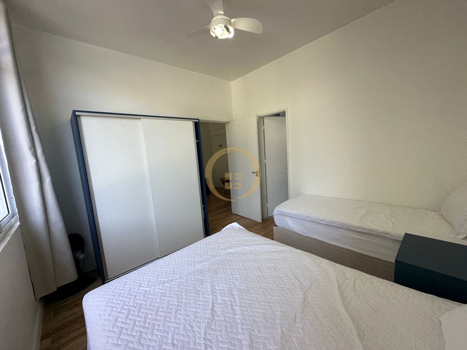 Apartamento na Praia das Pitangueiras, Guarujá - SP